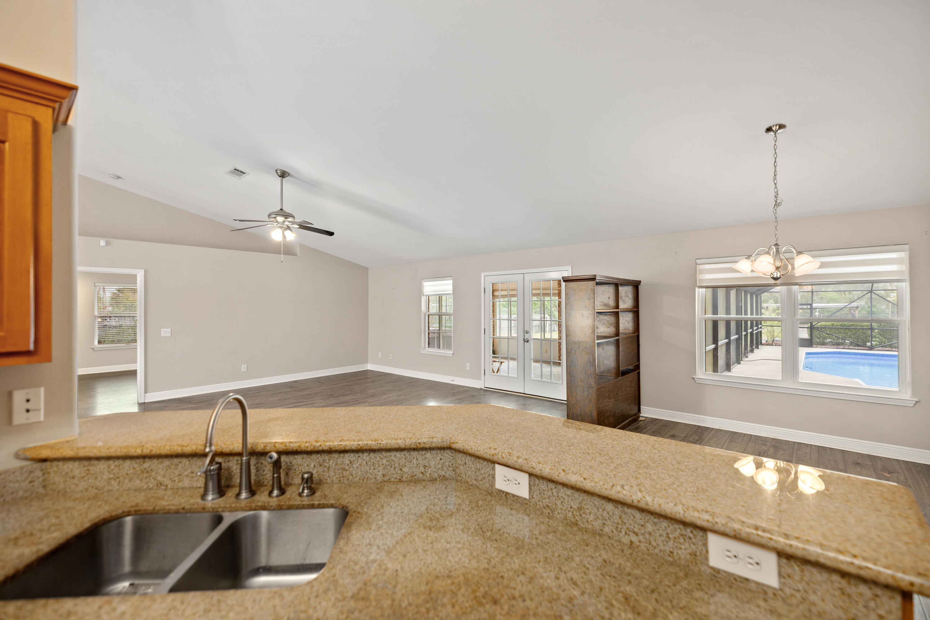 VIRGINIA RIDGE - Residential