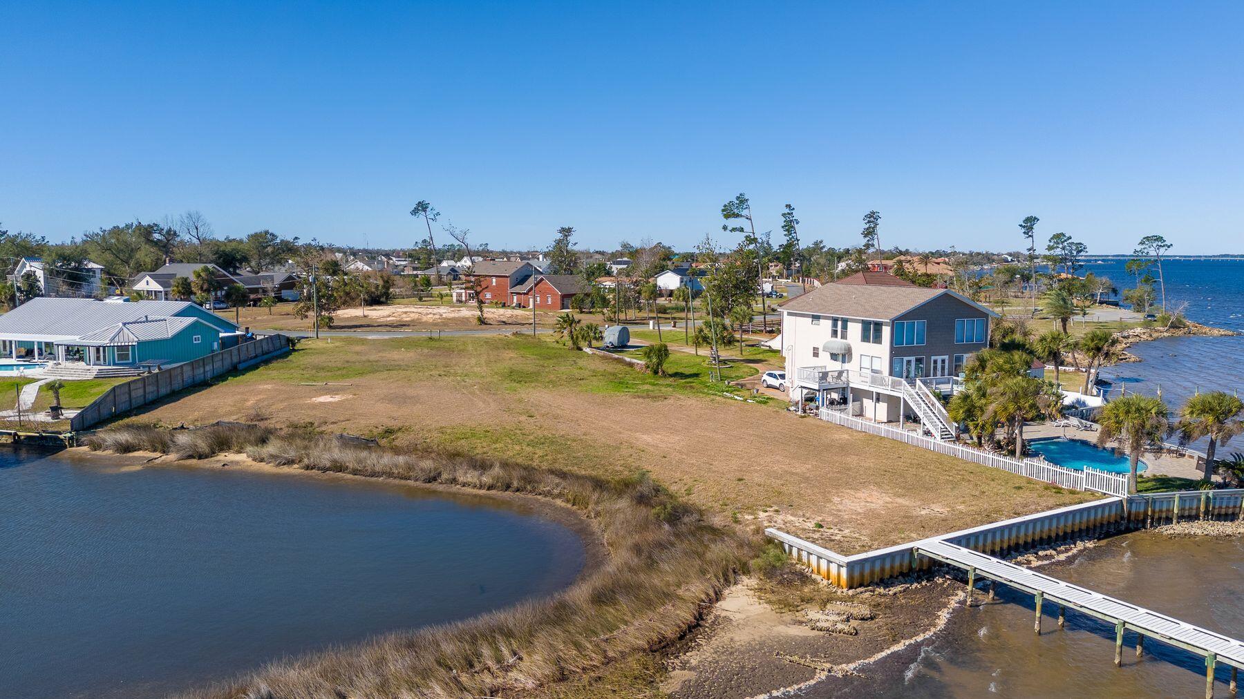 College Point - Land