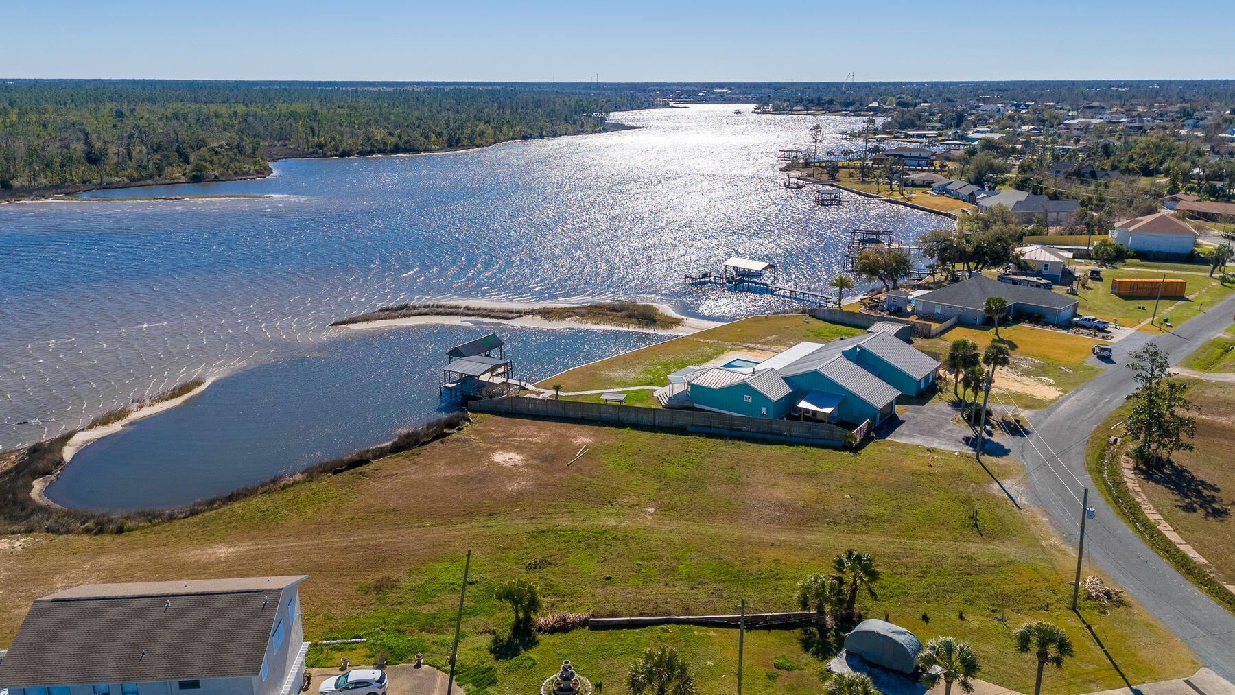 College Point - Land