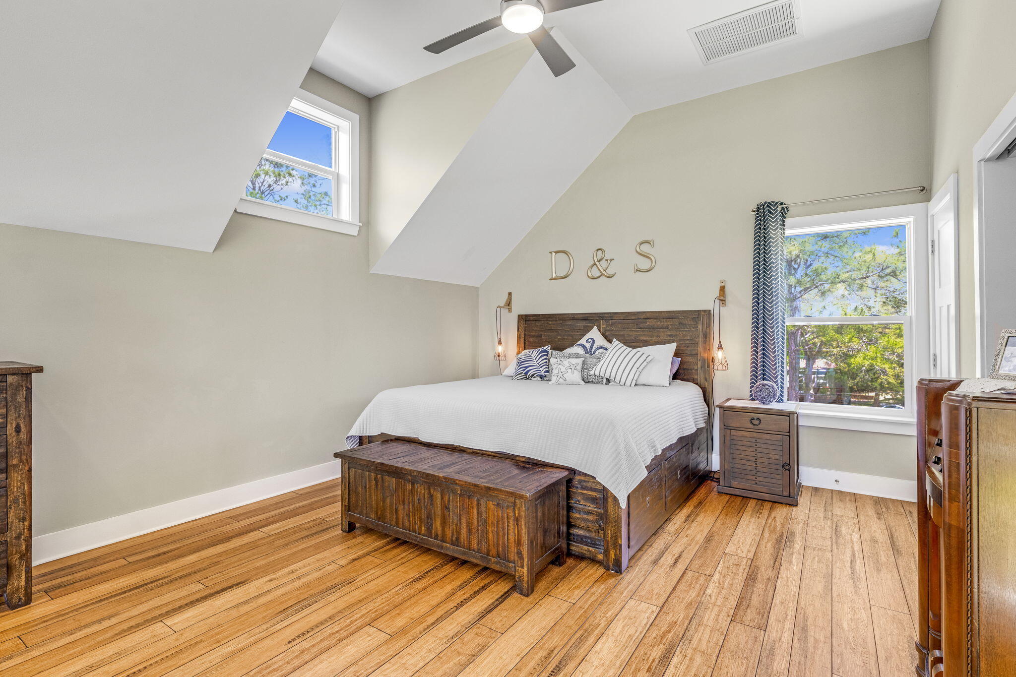 BURNT MILL CREEK - Residential