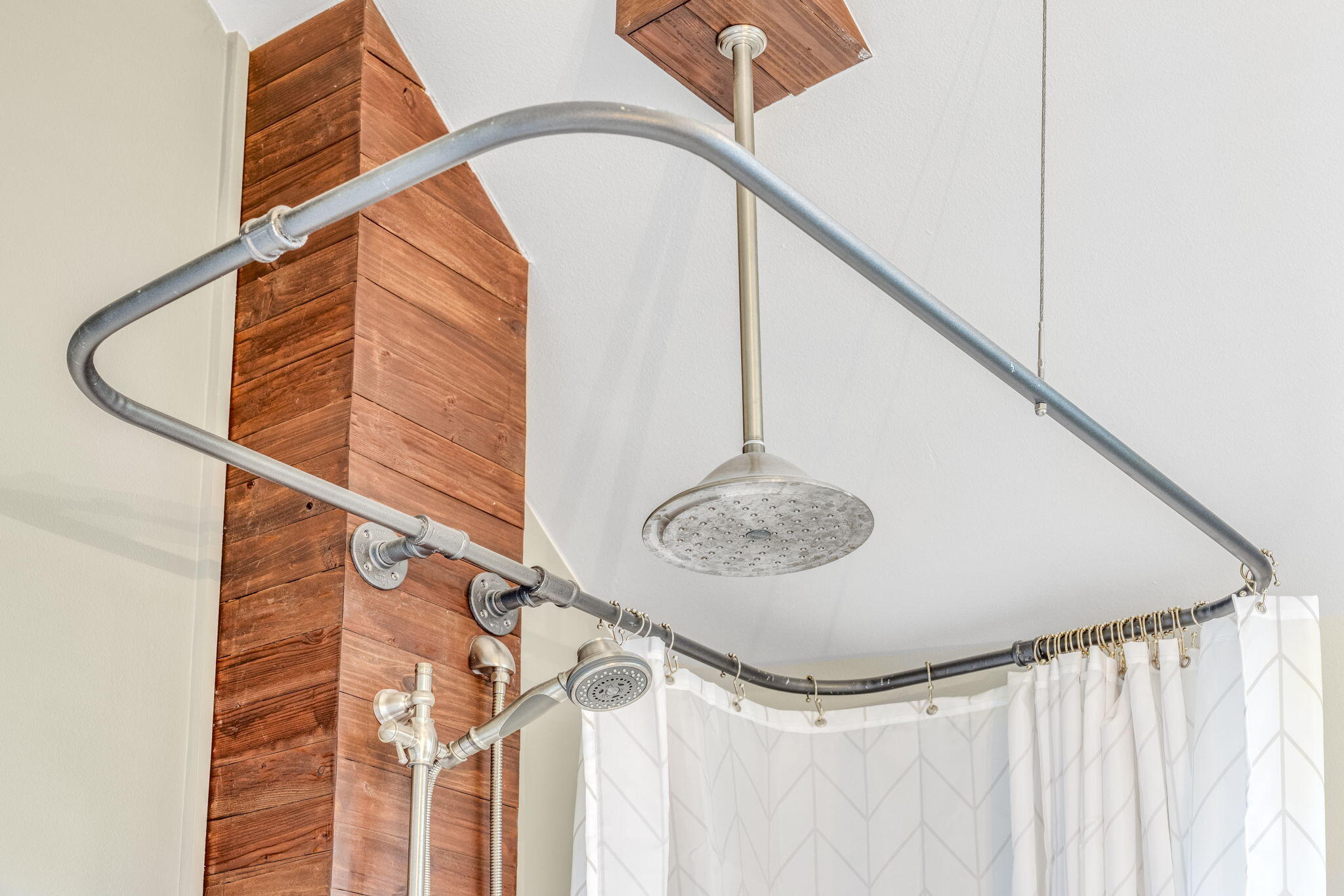 BURNT MILL CREEK - Residential