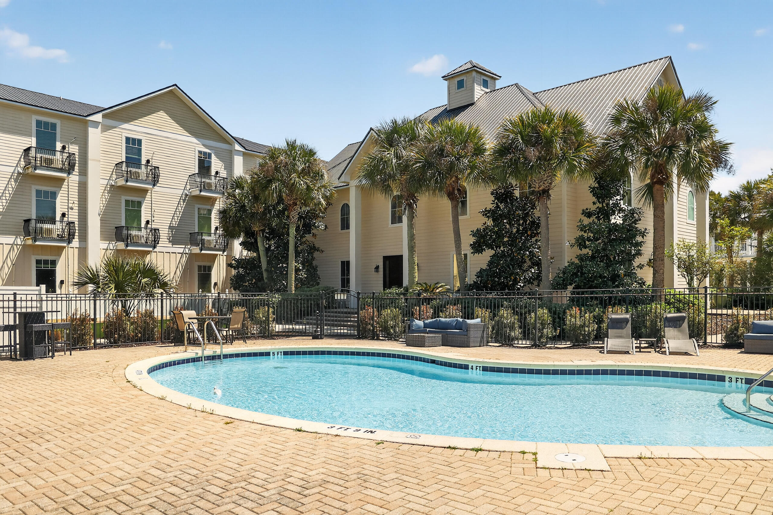 30A Inn & Suites - Residential