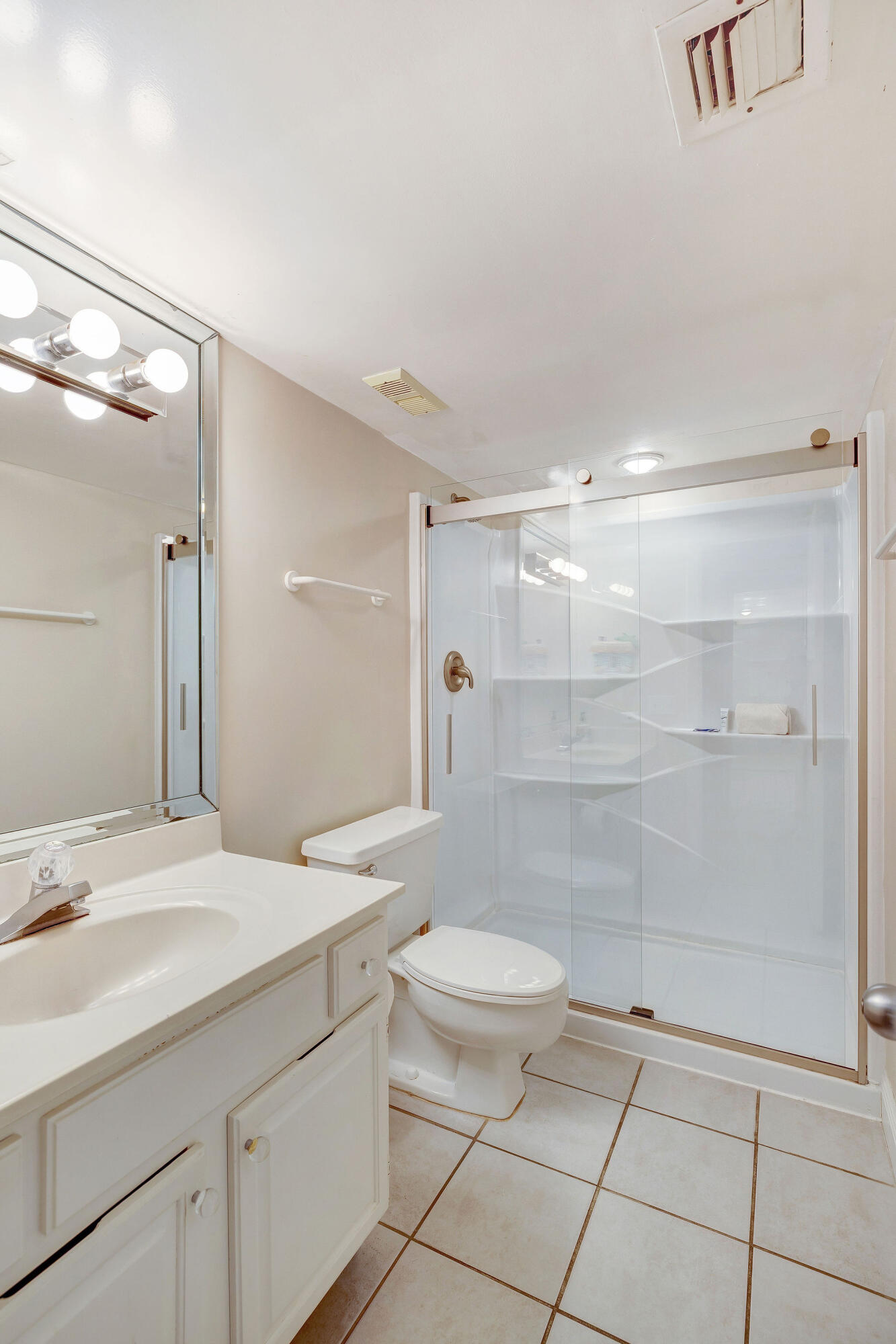 MAINSAIL CONDO PH 1 - Residential