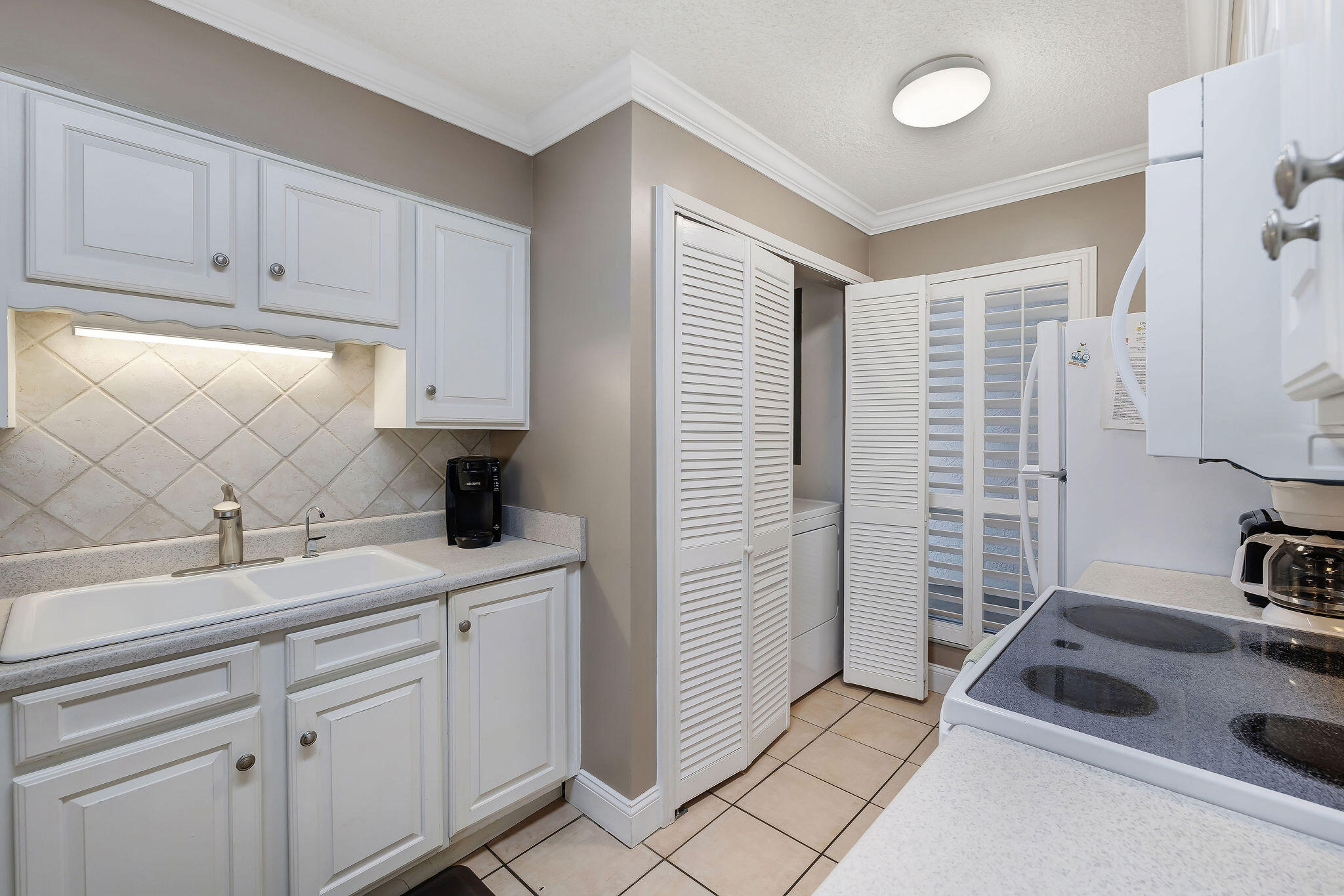 MAINSAIL CONDO PH 1 - Residential