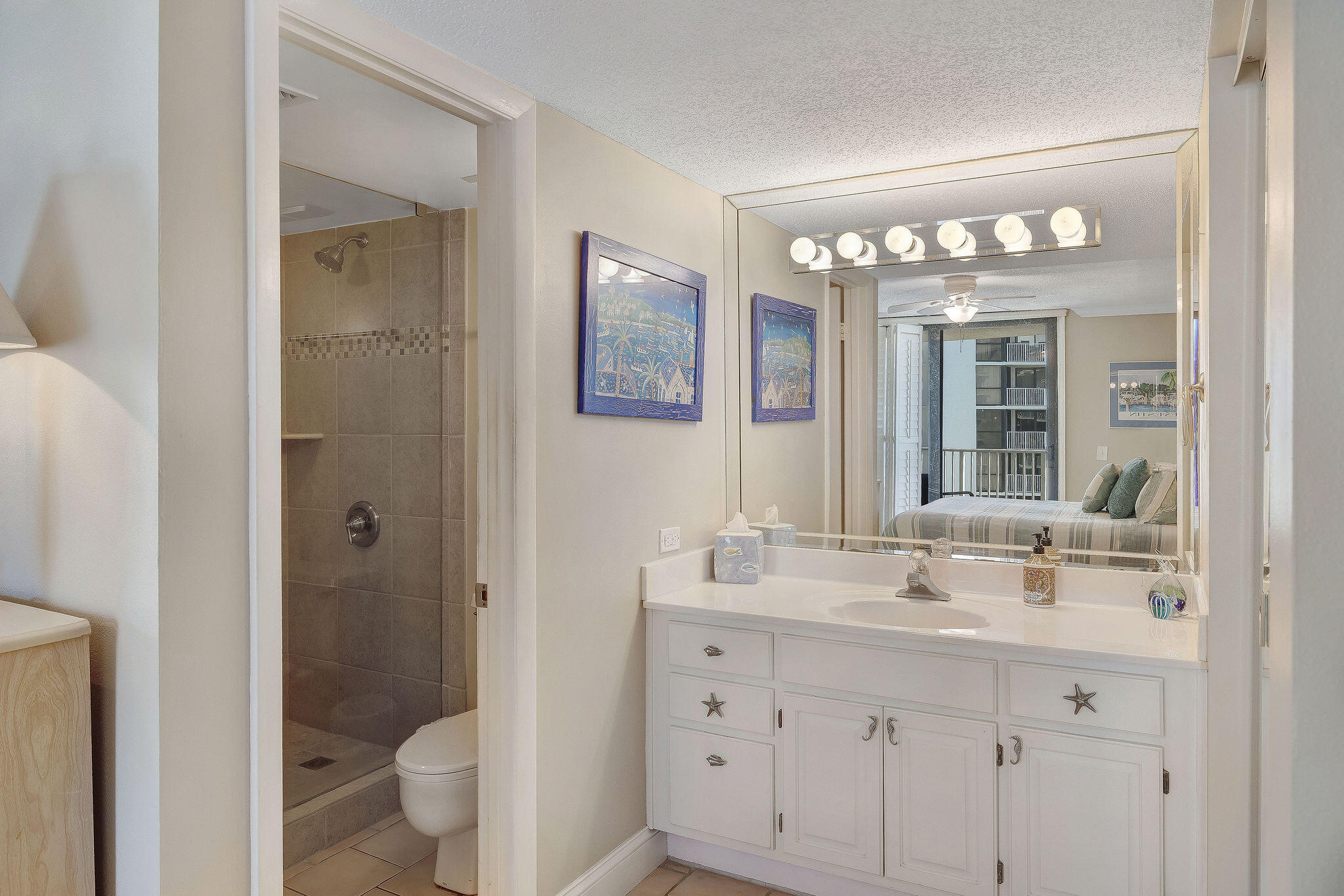 MAINSAIL CONDO PH 1 - Residential