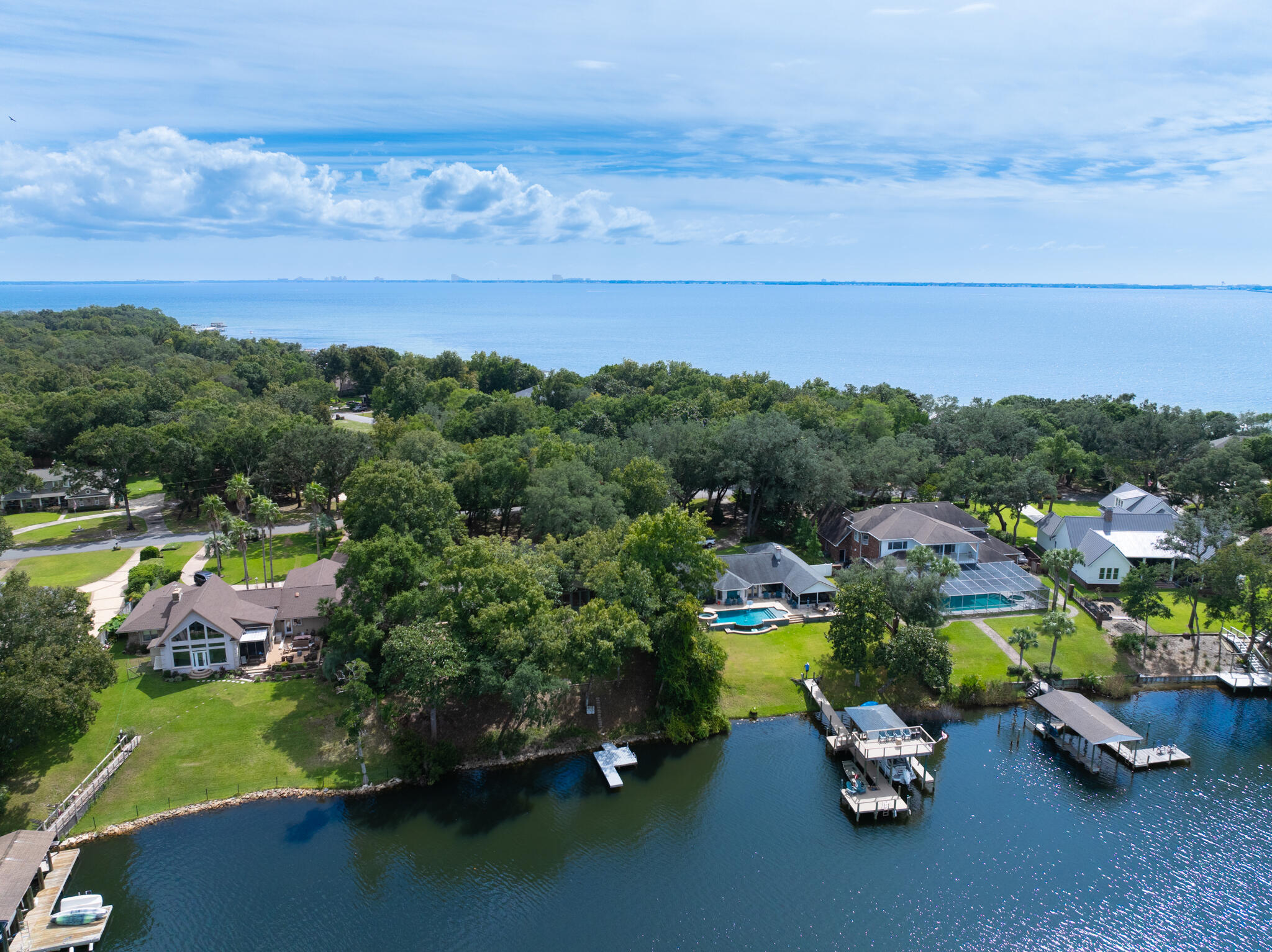 LAKE PIPPIN - Residential