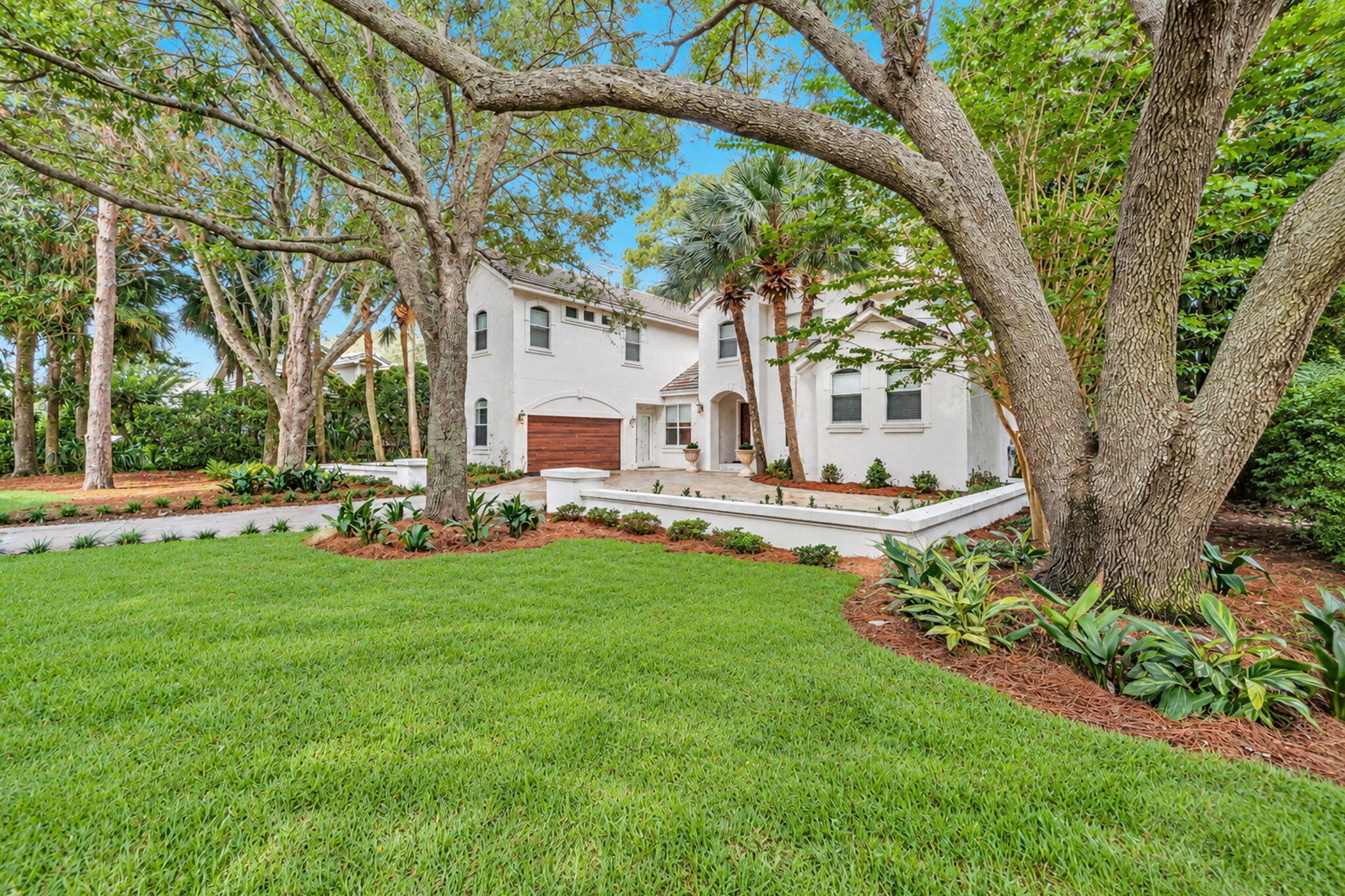 436 Admiral Court
