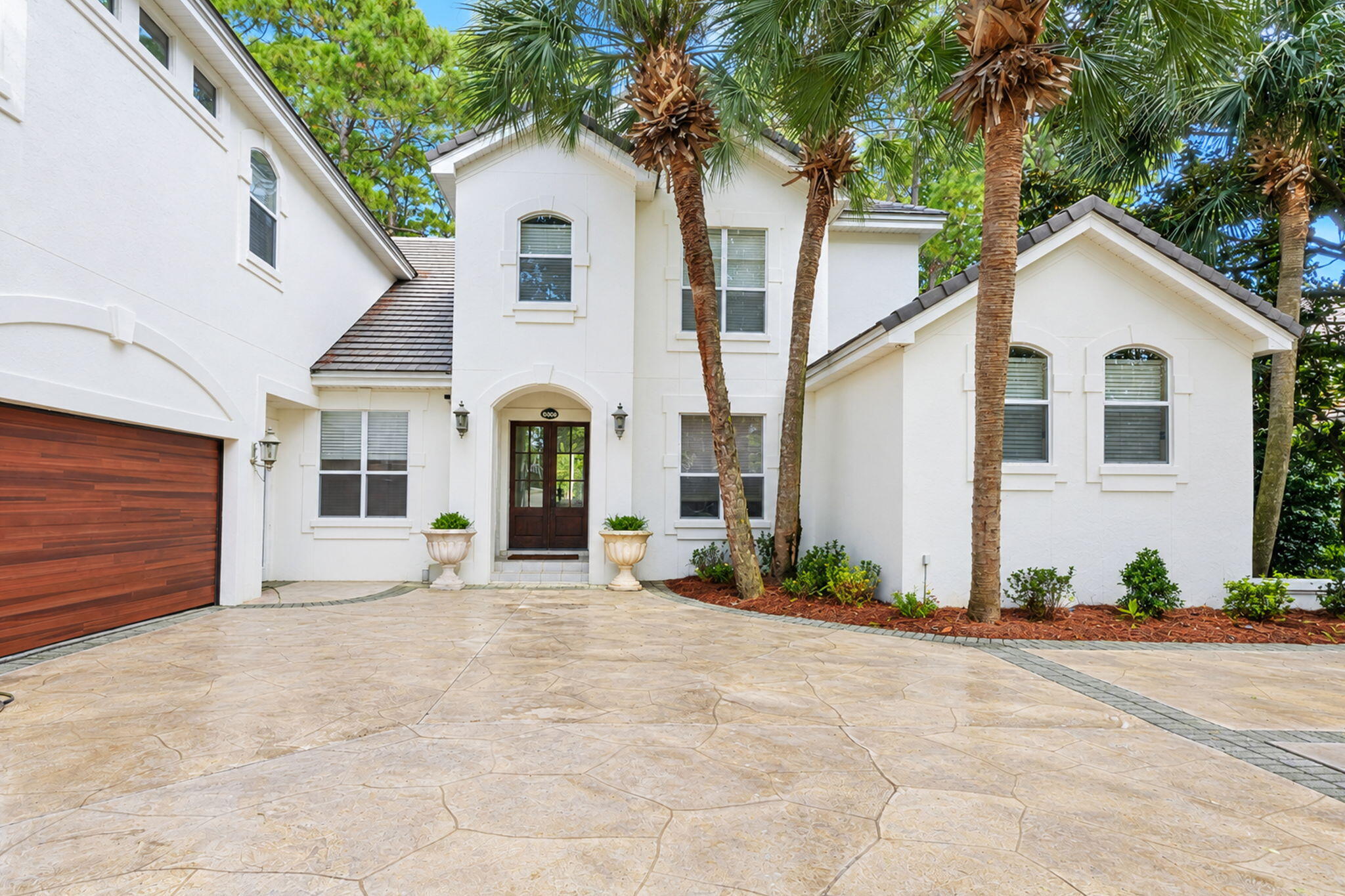 436 Admiral Court