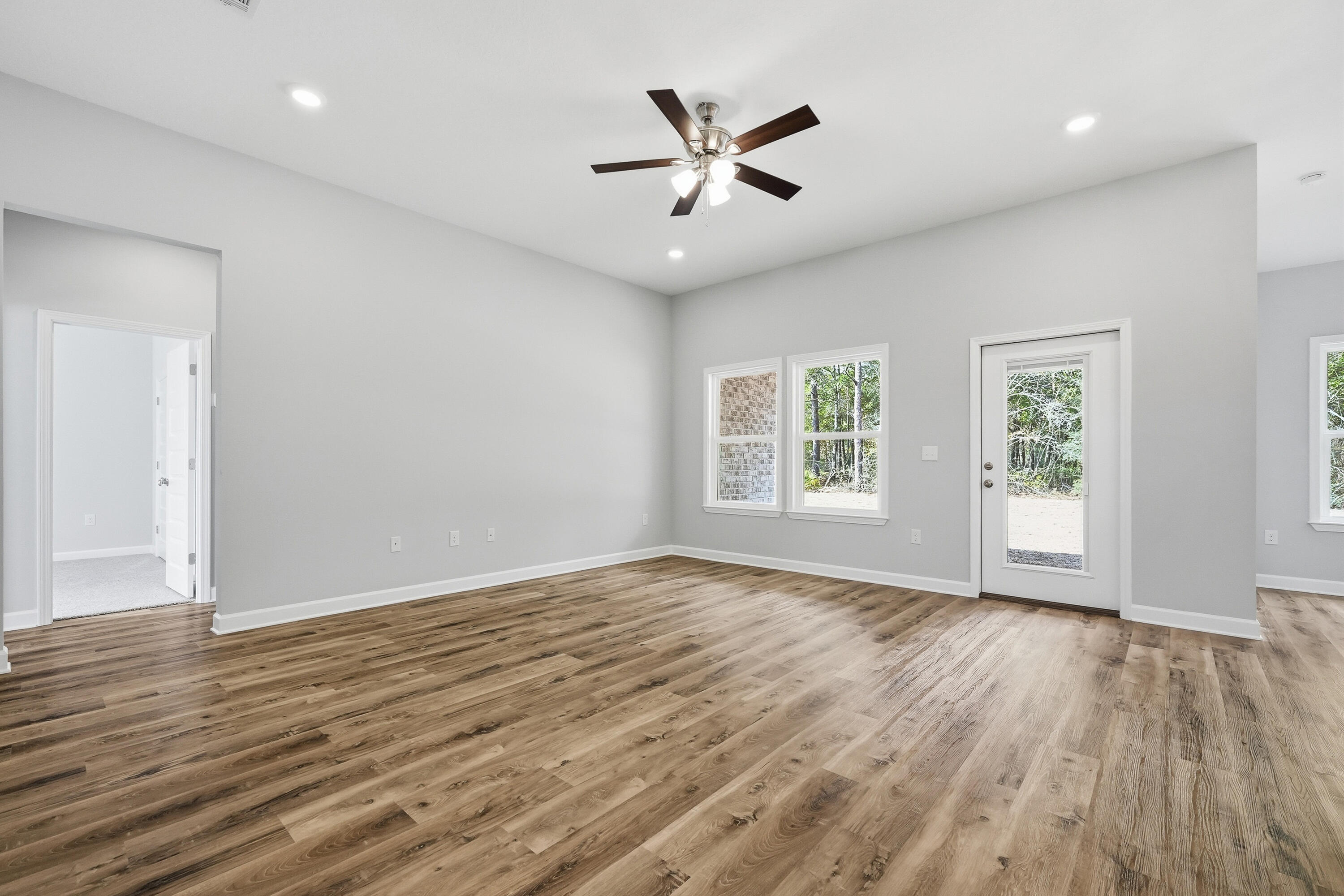 SOUTHERN CHARM - Residential