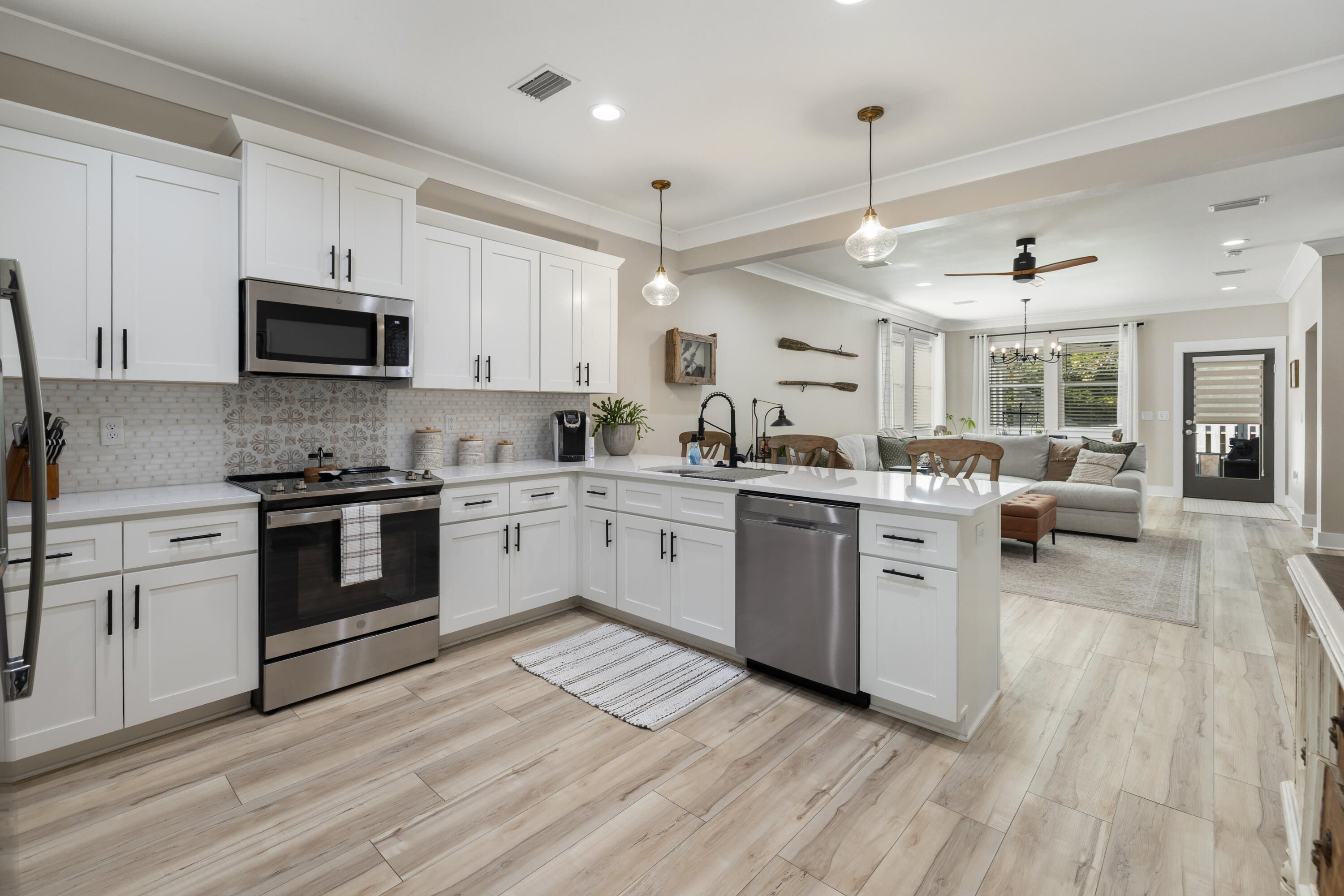 LAGRANGE LANDING - Residential