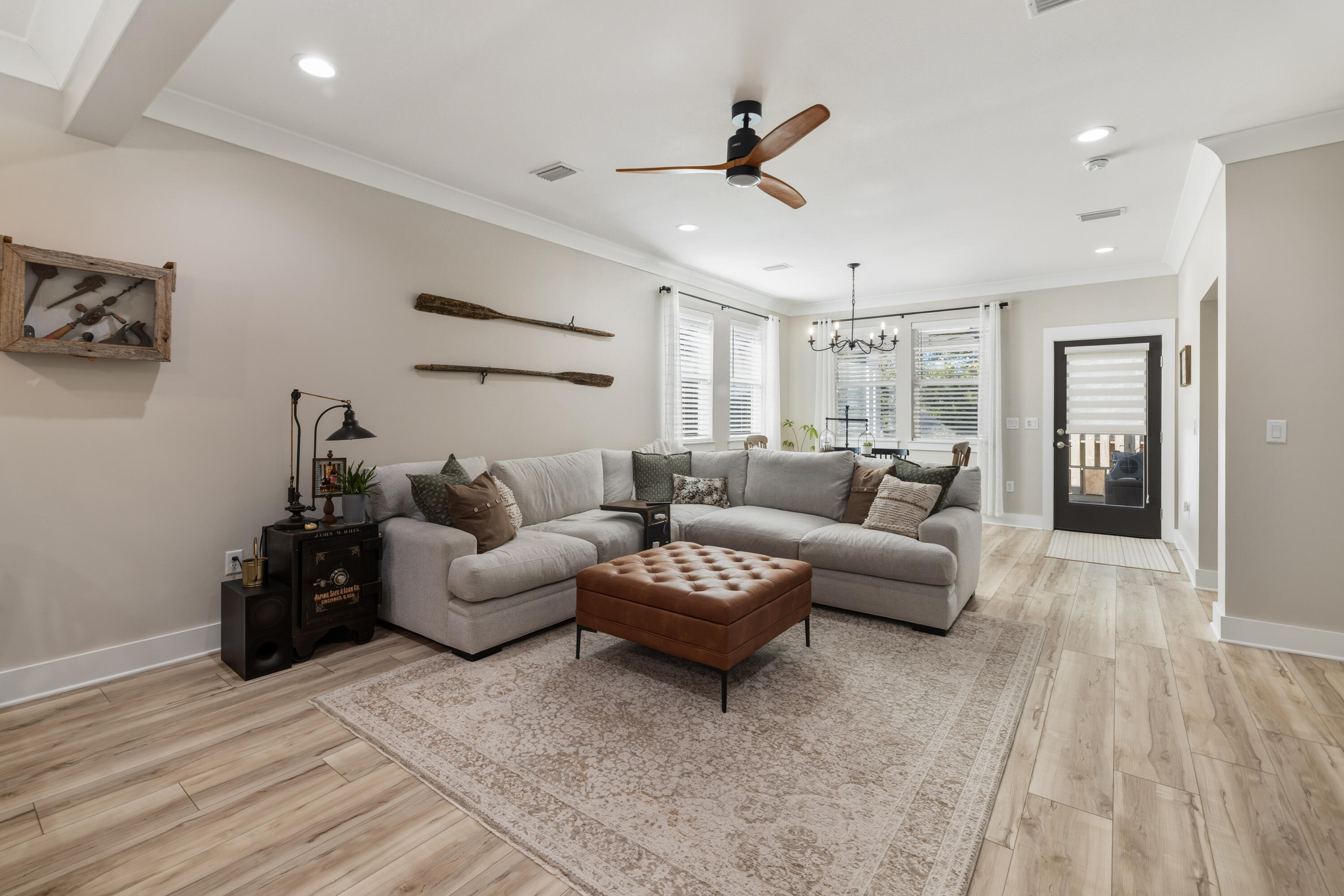 LAGRANGE LANDING - Residential