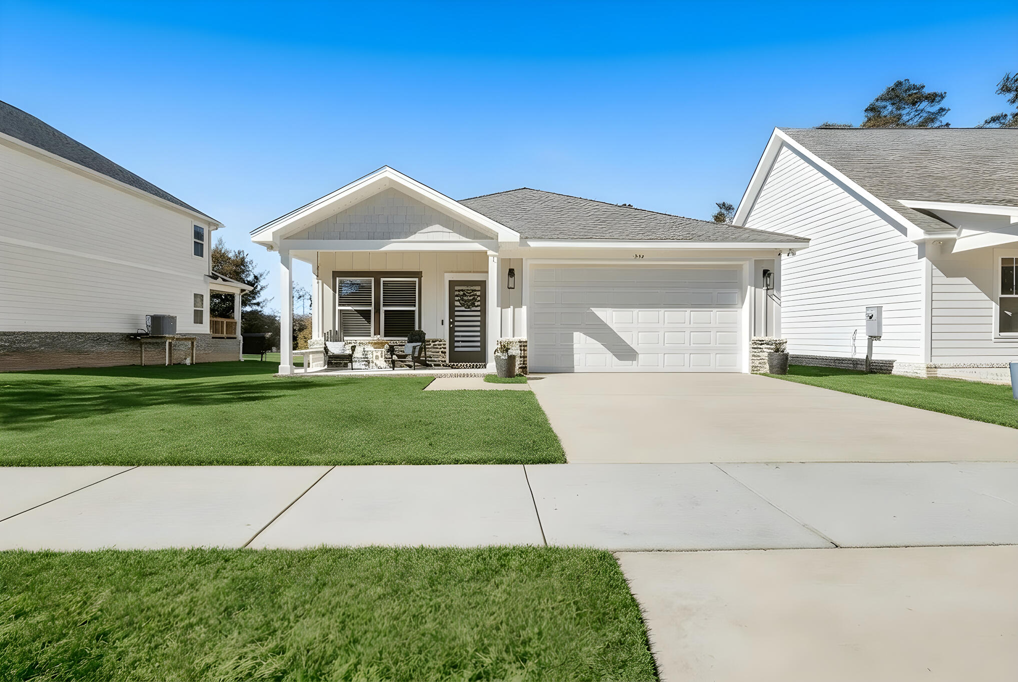 LAGRANGE LANDING - Residential