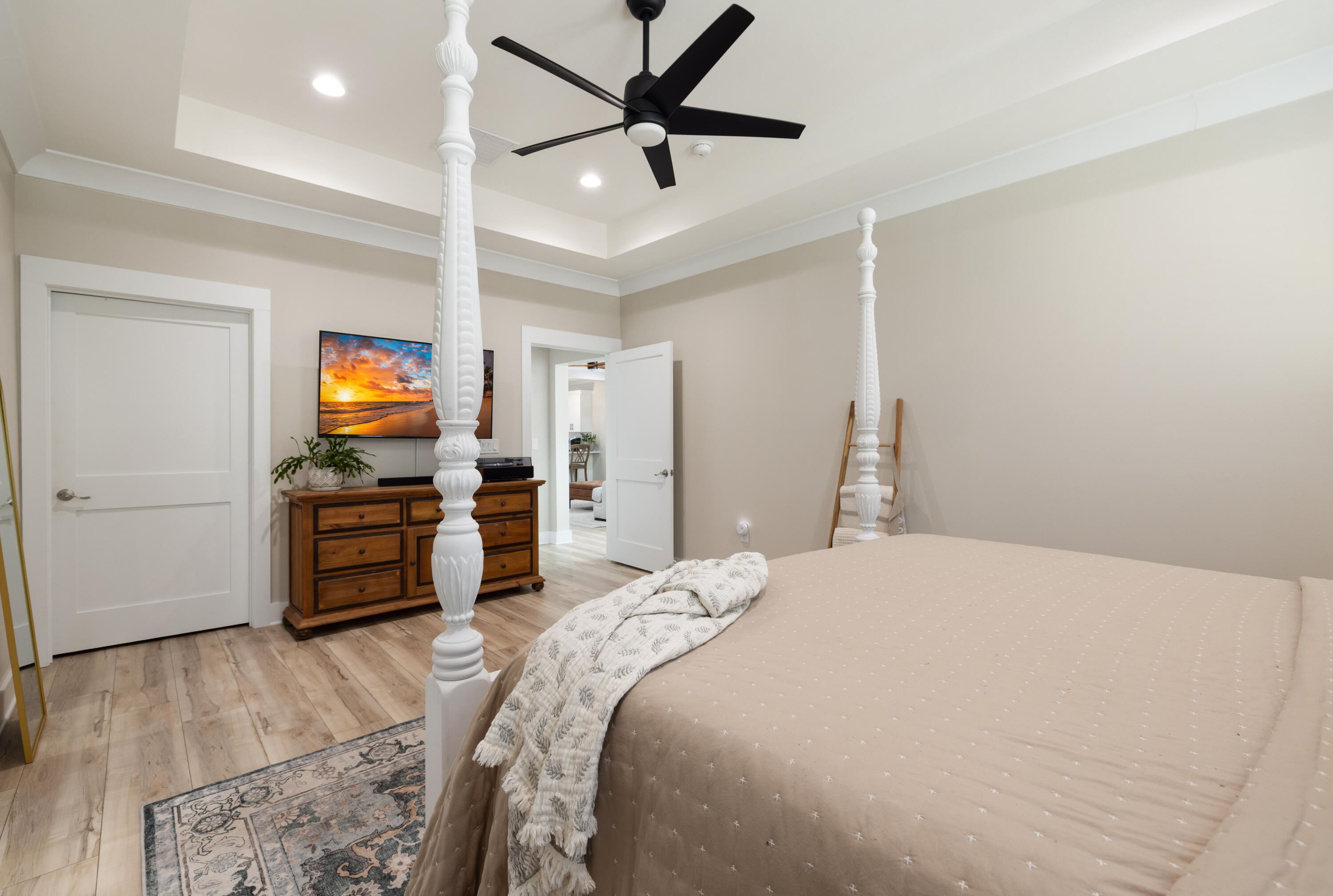 LAGRANGE LANDING - Residential