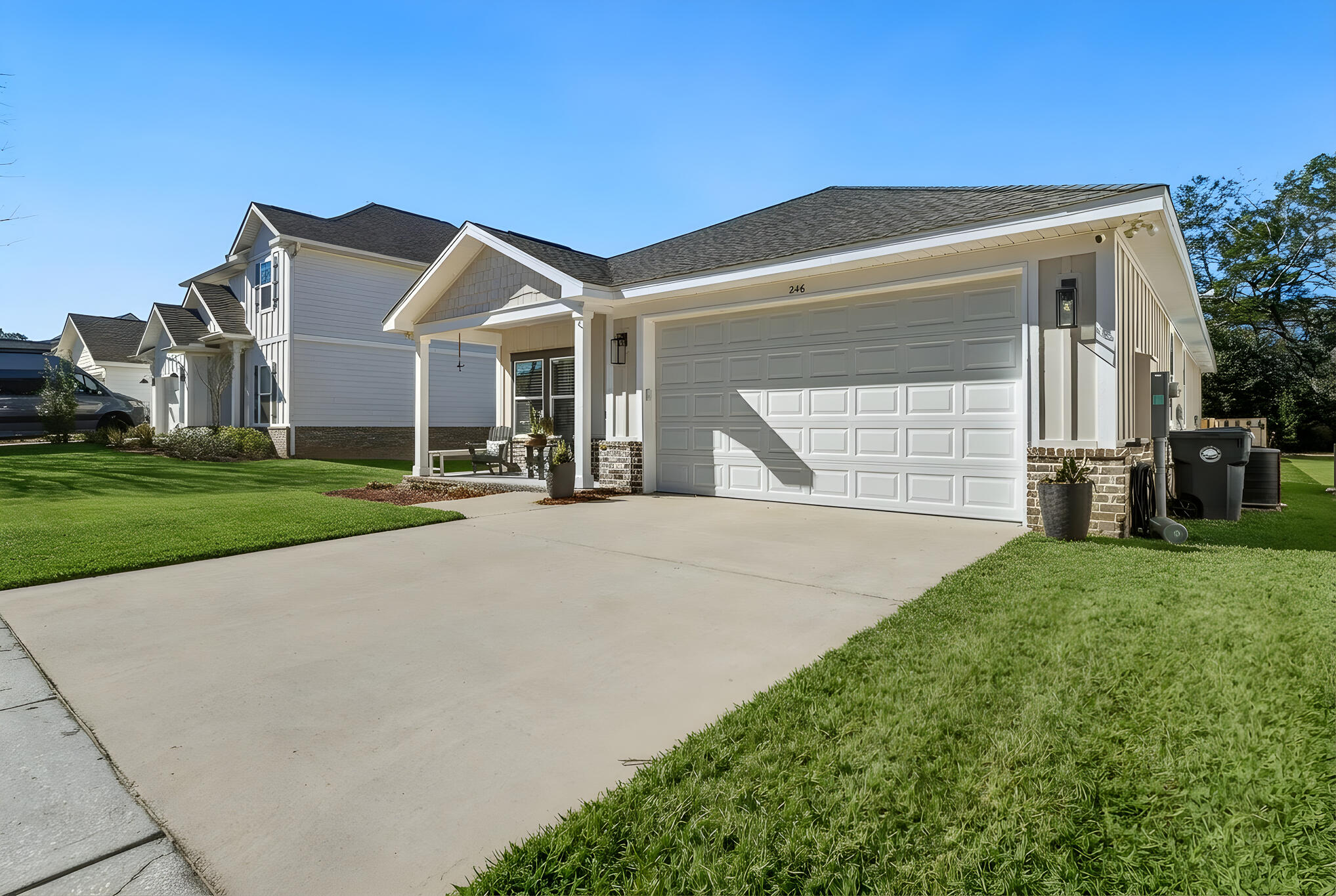 LAGRANGE LANDING - Residential