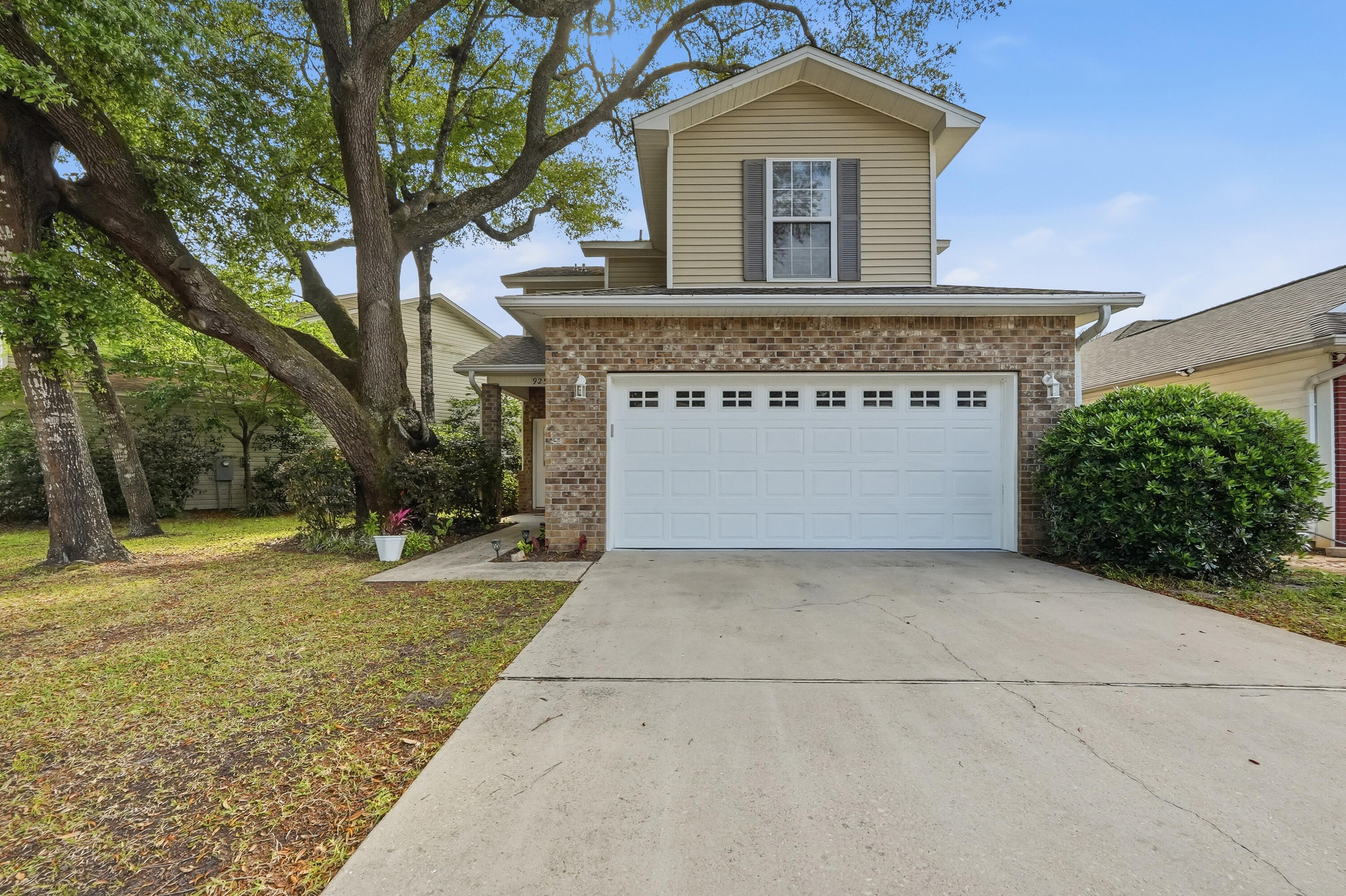 OAK PARK ESTATES - Residential