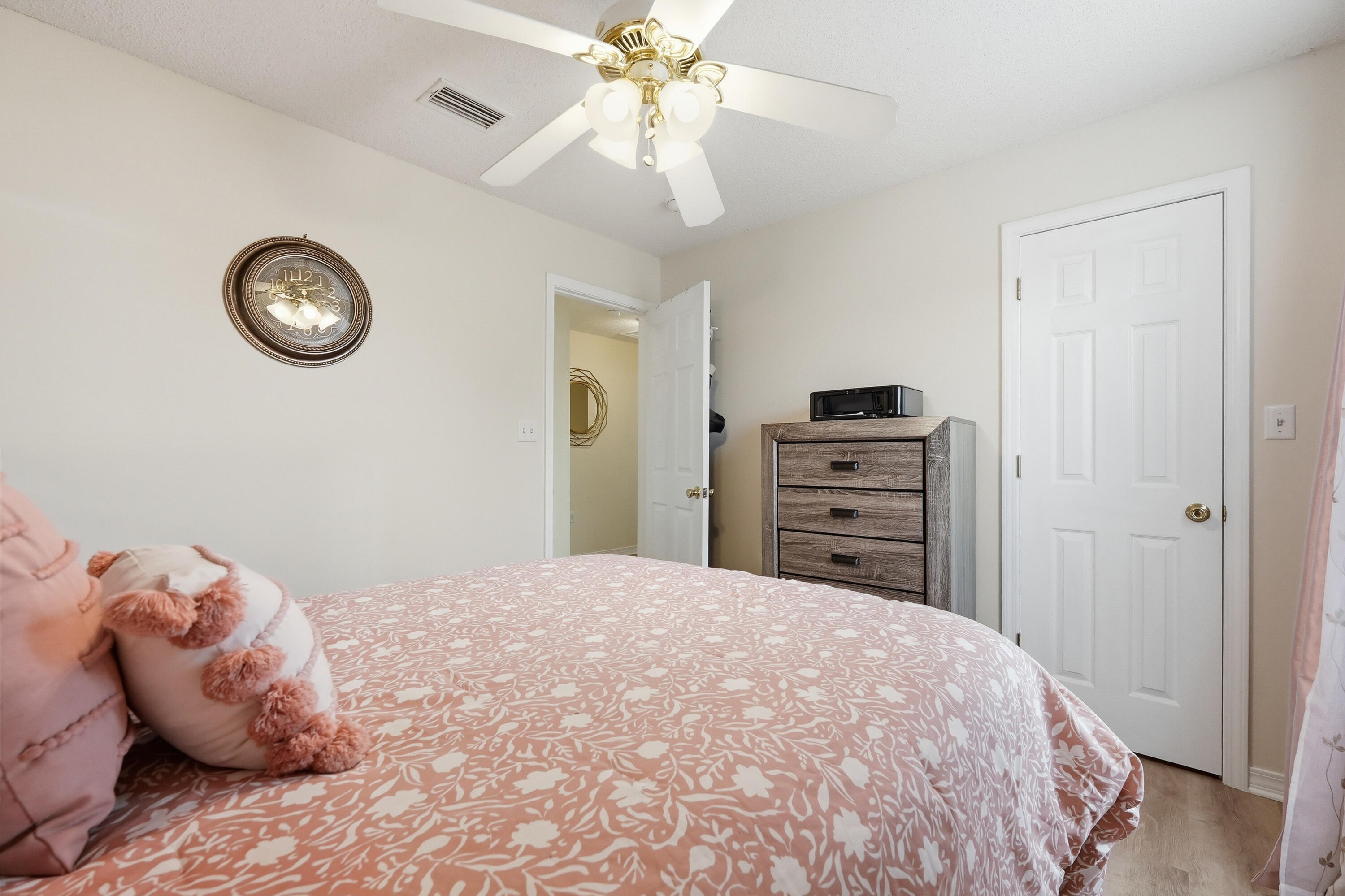 OAK PARK ESTATES - Residential