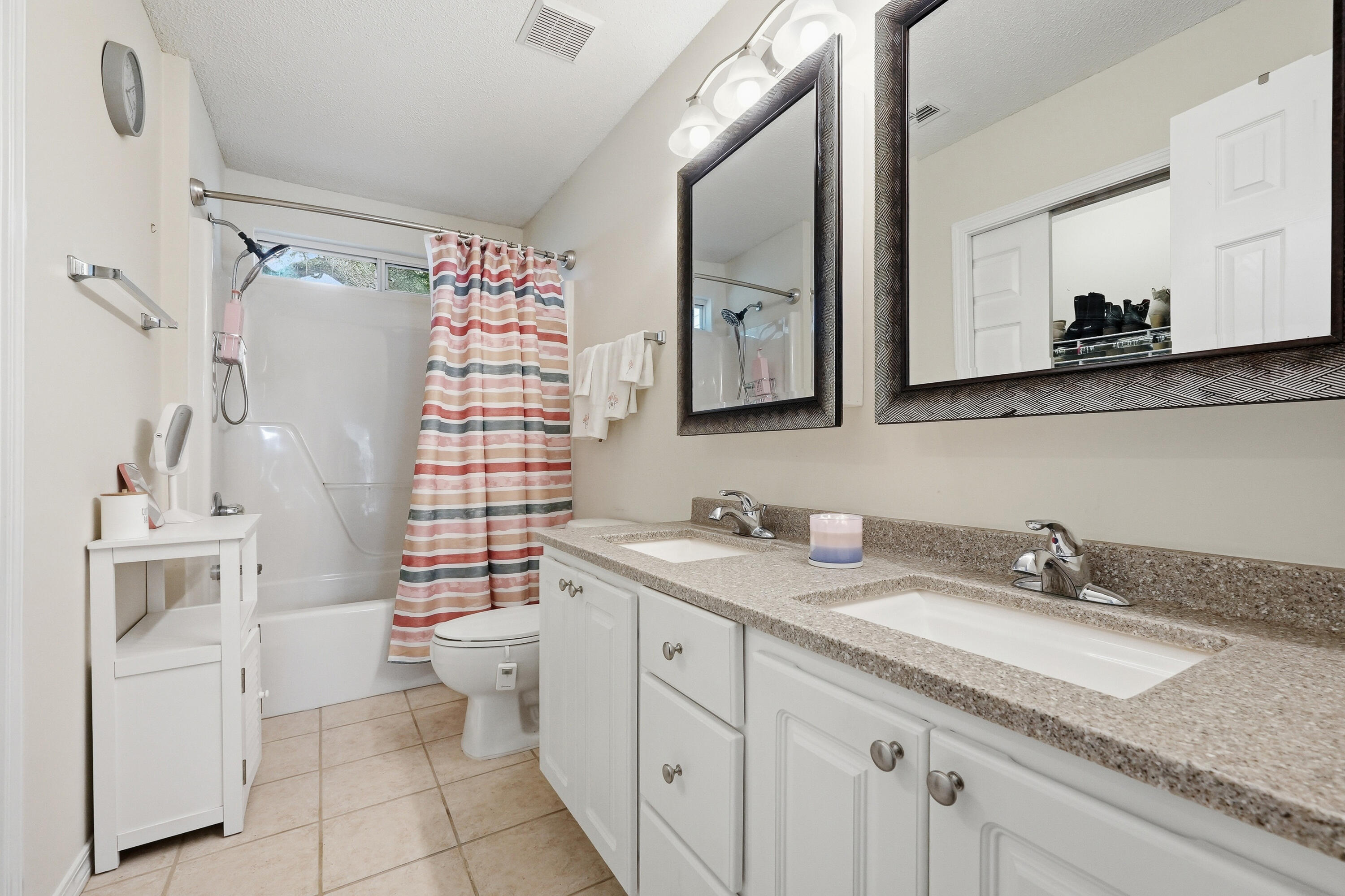 OAK PARK ESTATES - Residential