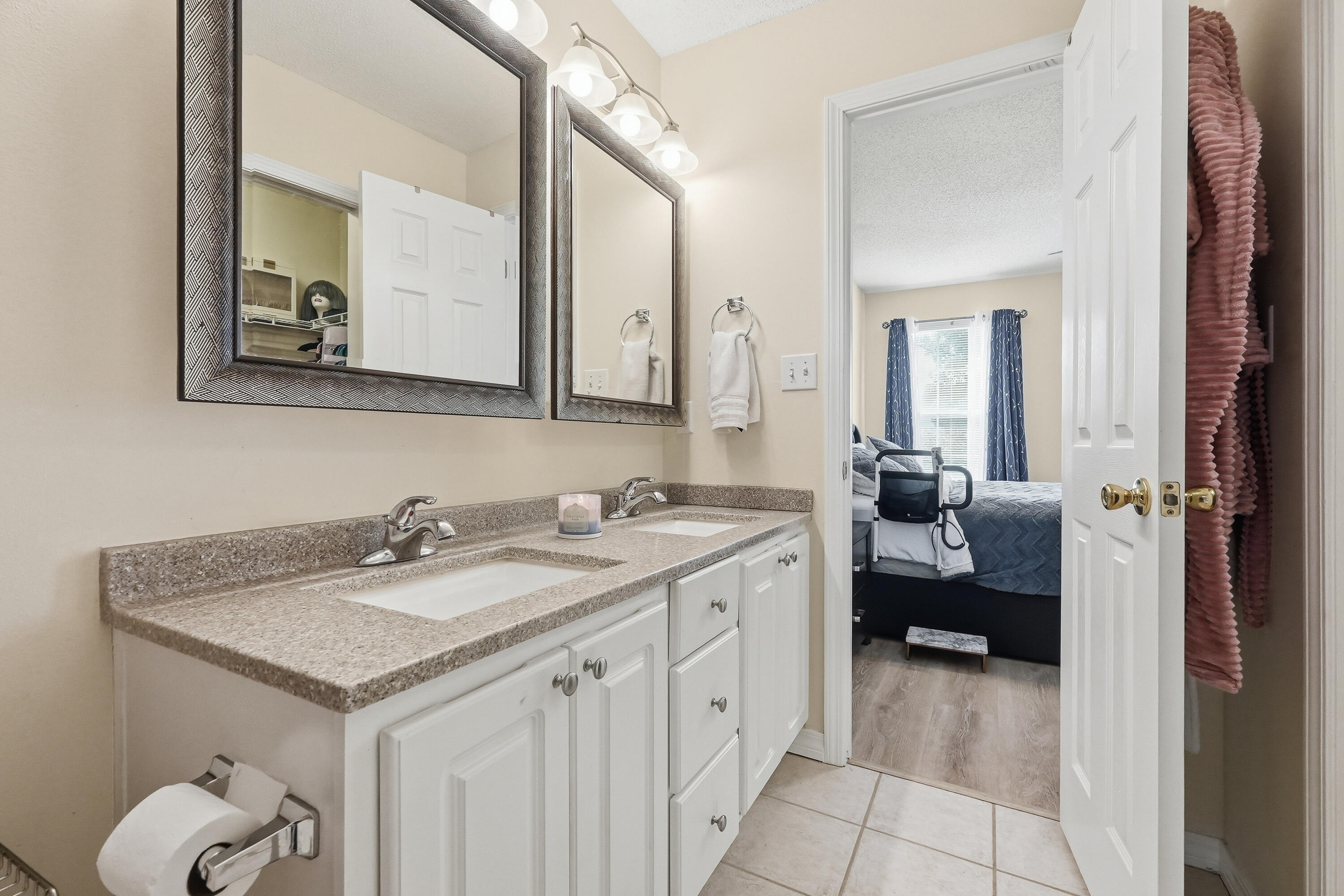 OAK PARK ESTATES - Residential