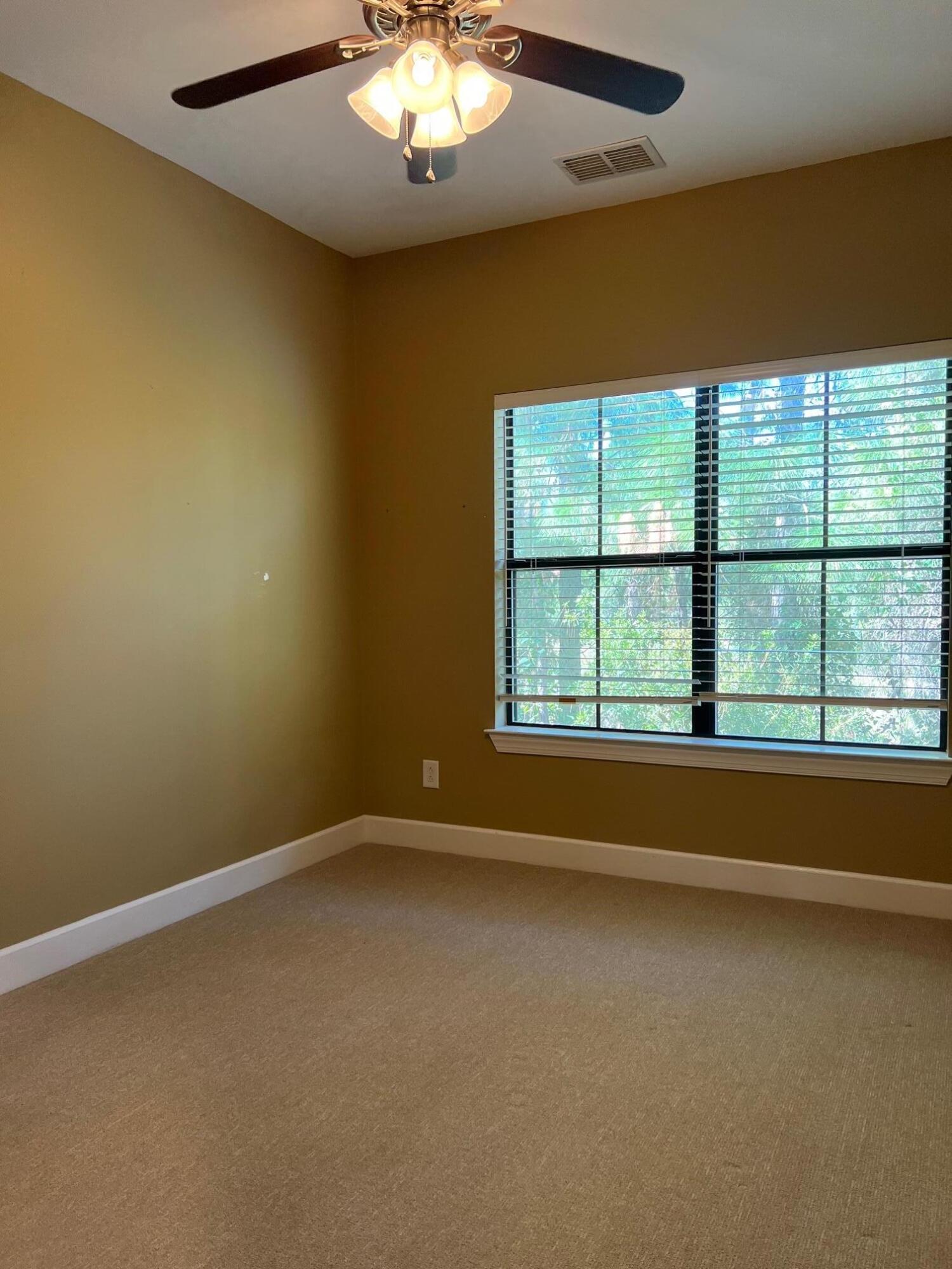 SOUTH HAVEN TOWNHOMES - Residential Lease