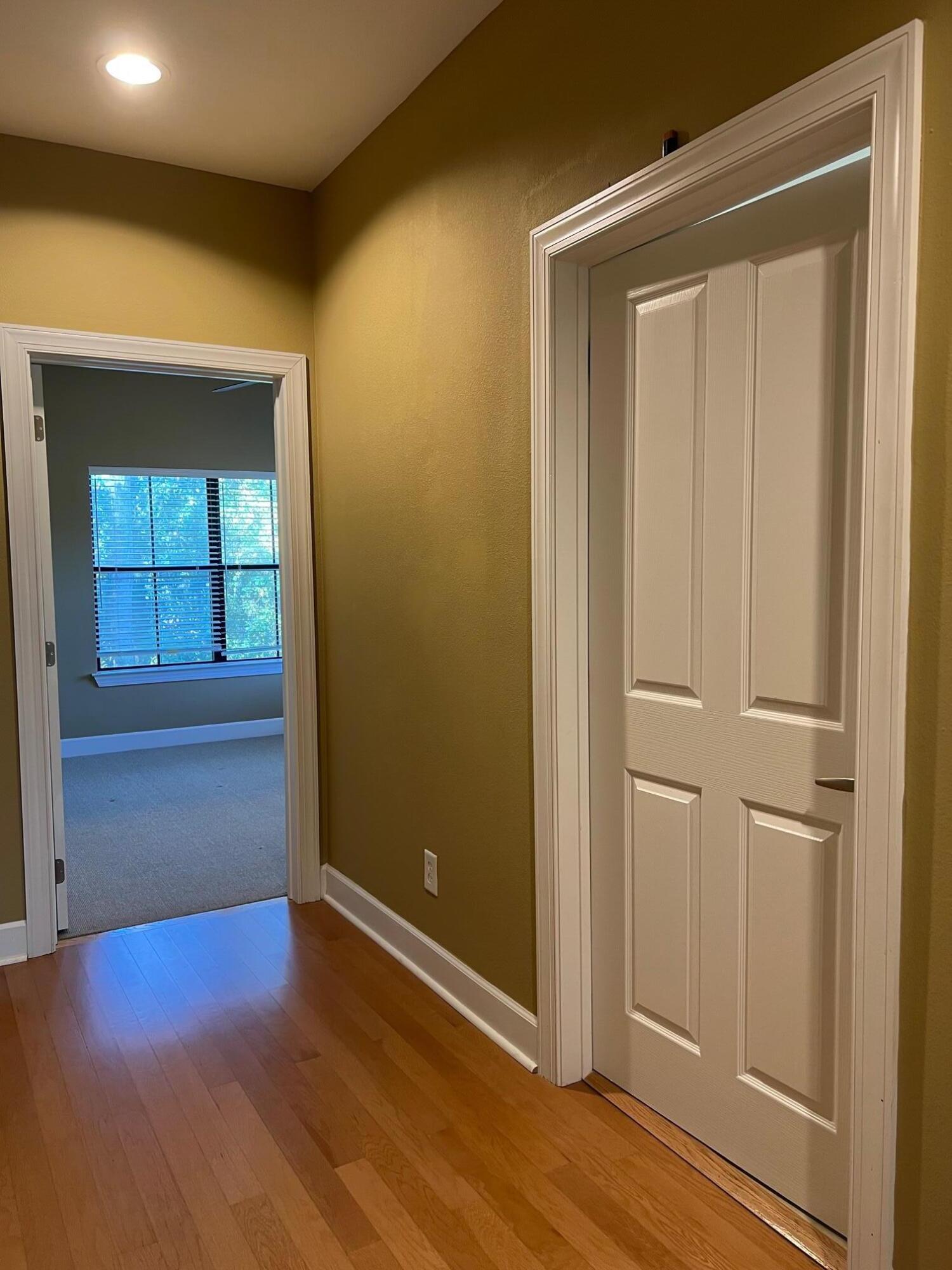 SOUTH HAVEN TOWNHOMES - Residential Lease