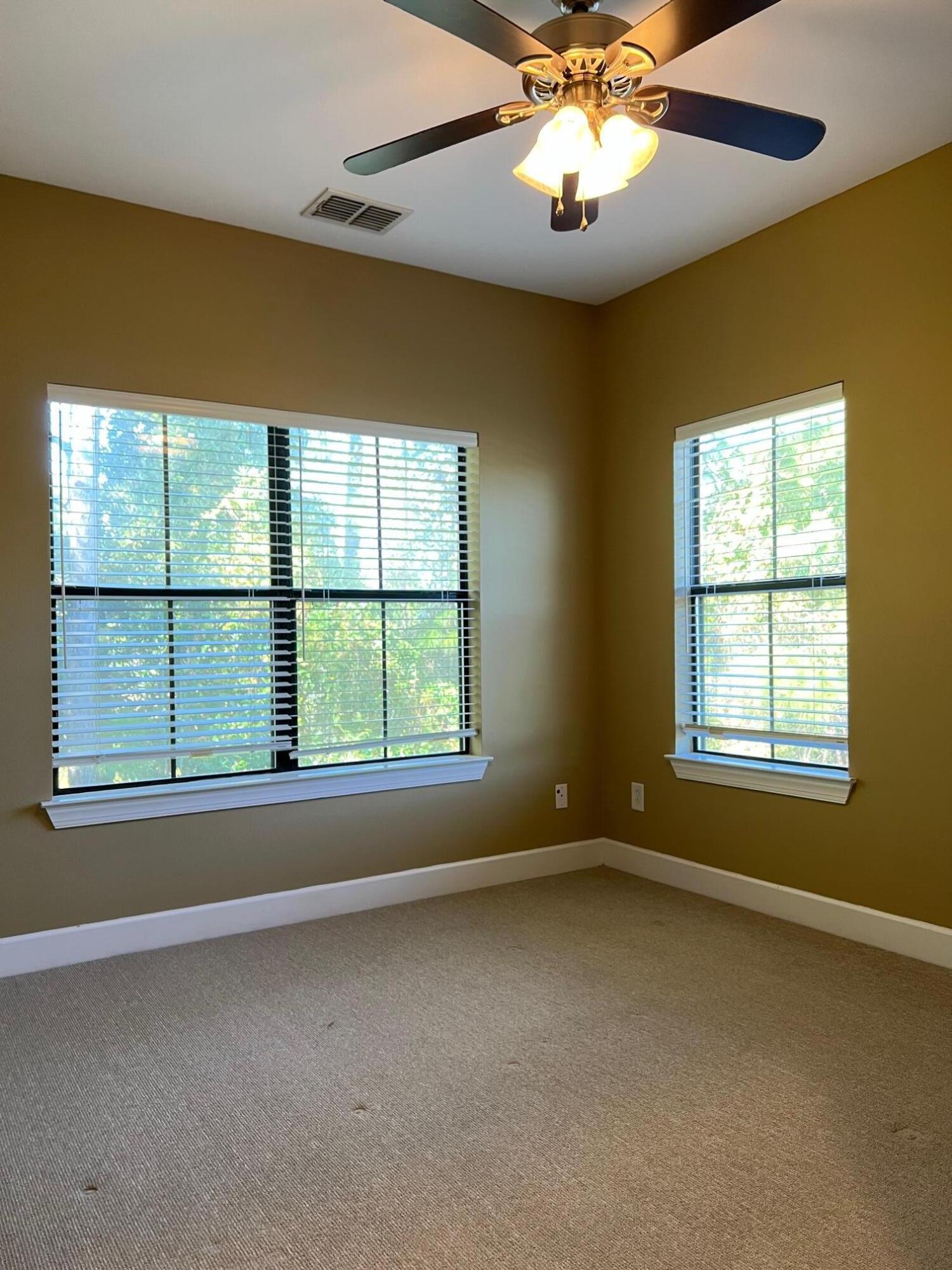 SOUTH HAVEN TOWNHOMES - Residential Lease