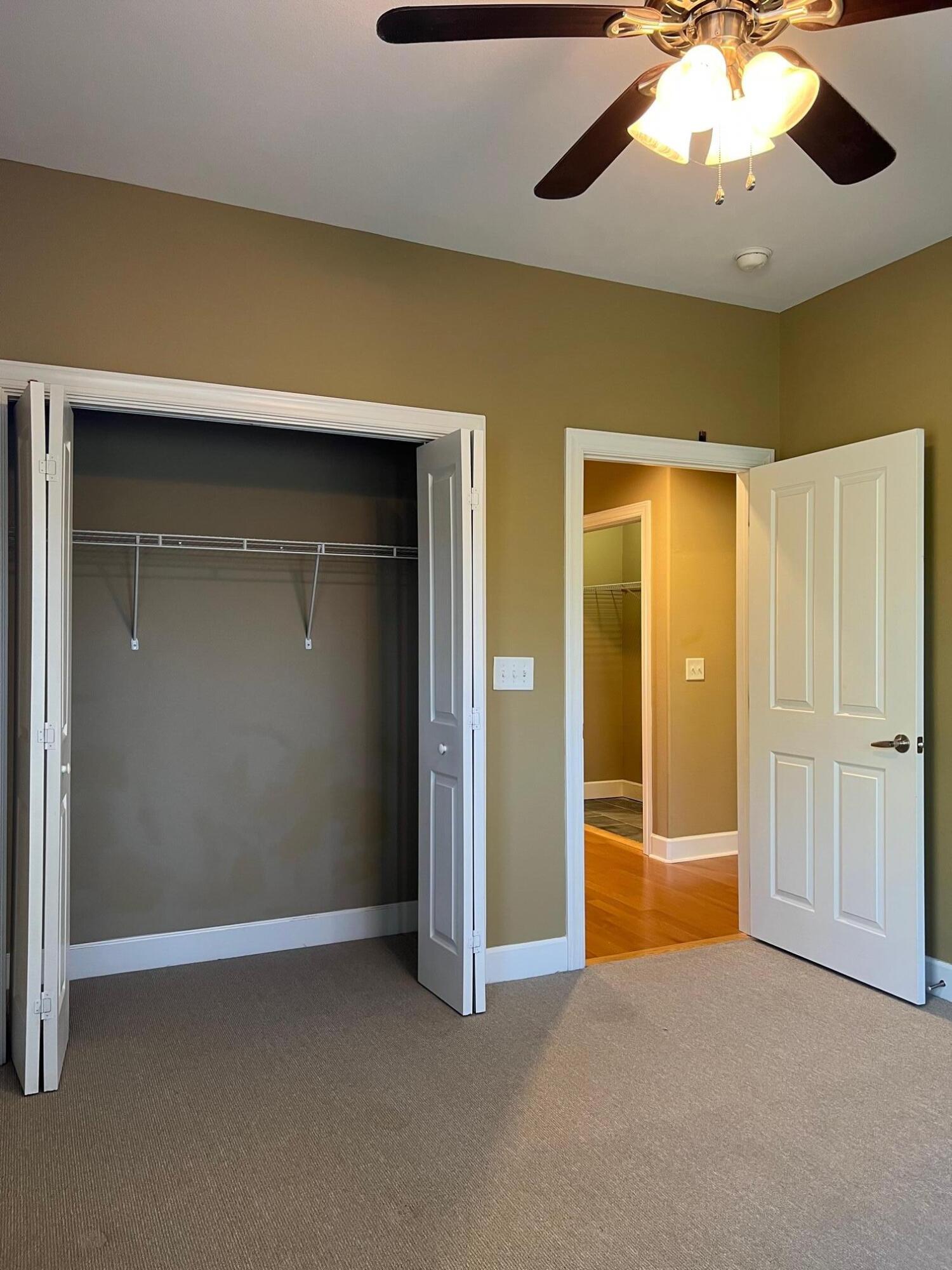 SOUTH HAVEN TOWNHOMES - Residential Lease