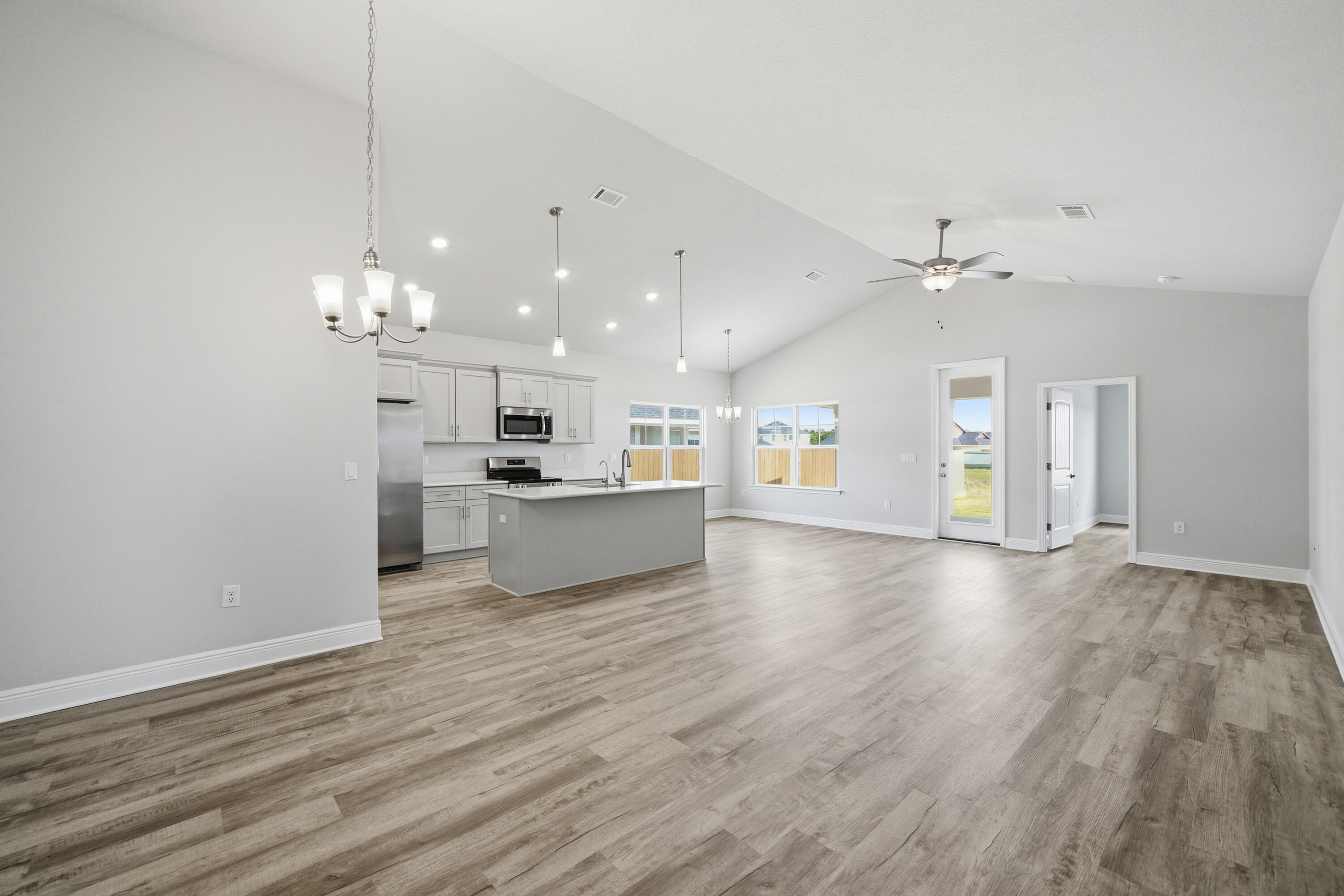 THE BLUFFS AT LAFAYETTE - Residential Lease