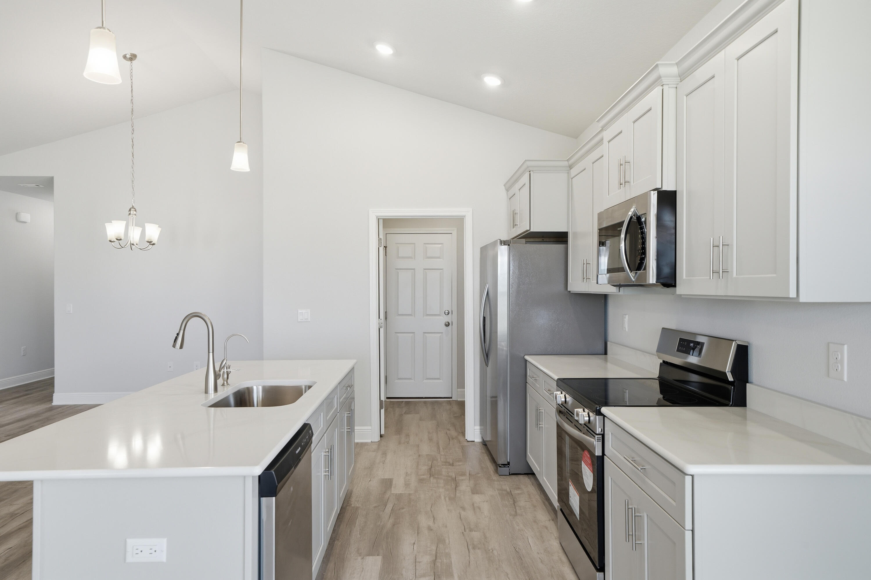 THE BLUFFS AT LAFAYETTE - Residential Lease