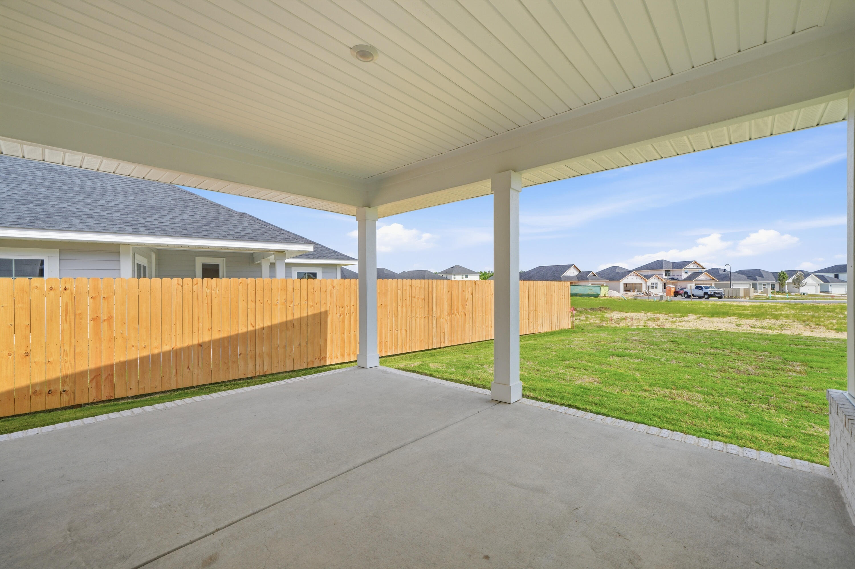 THE BLUFFS AT LAFAYETTE - Residential Lease