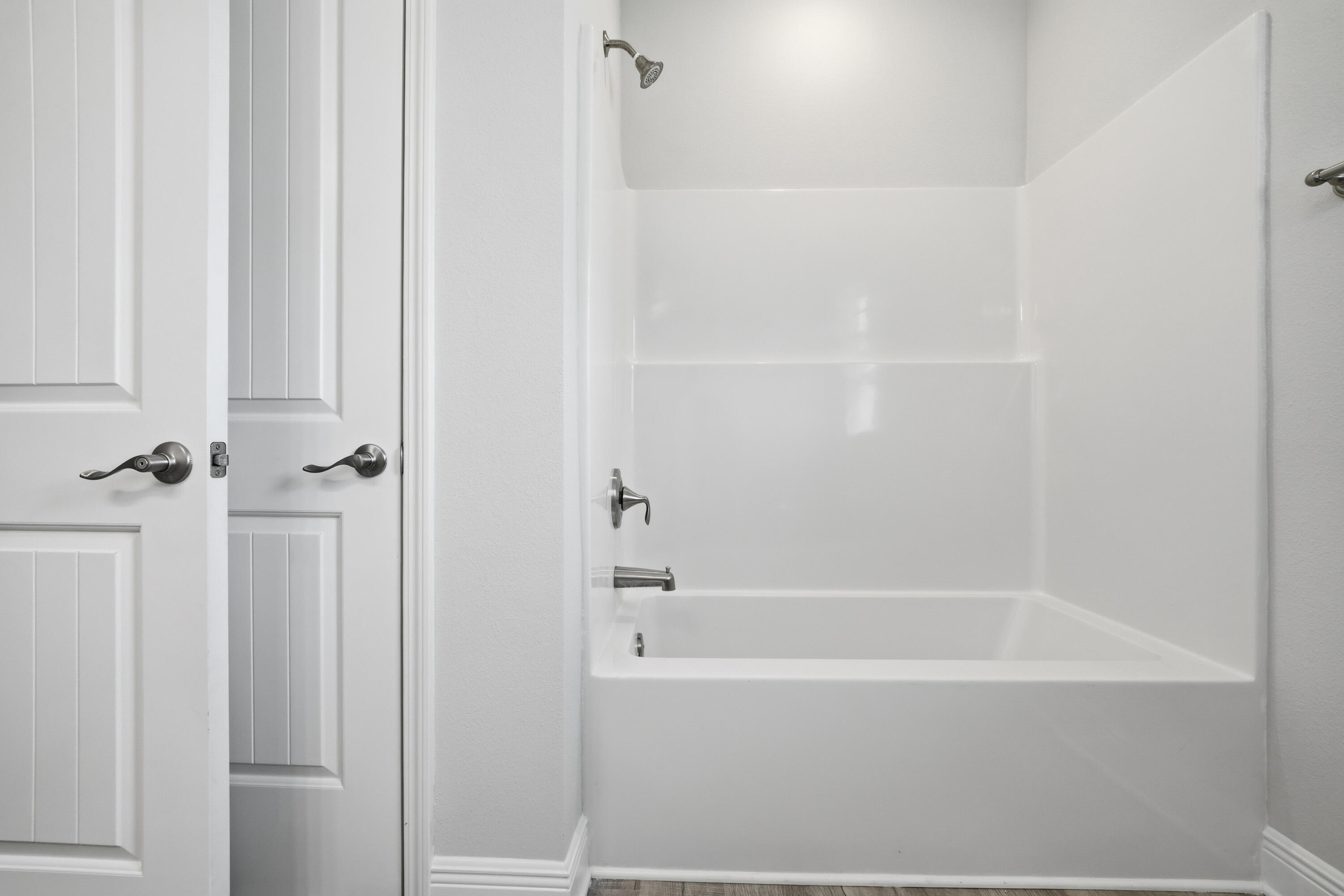 THE BLUFFS AT LAFAYETTE - Residential Lease