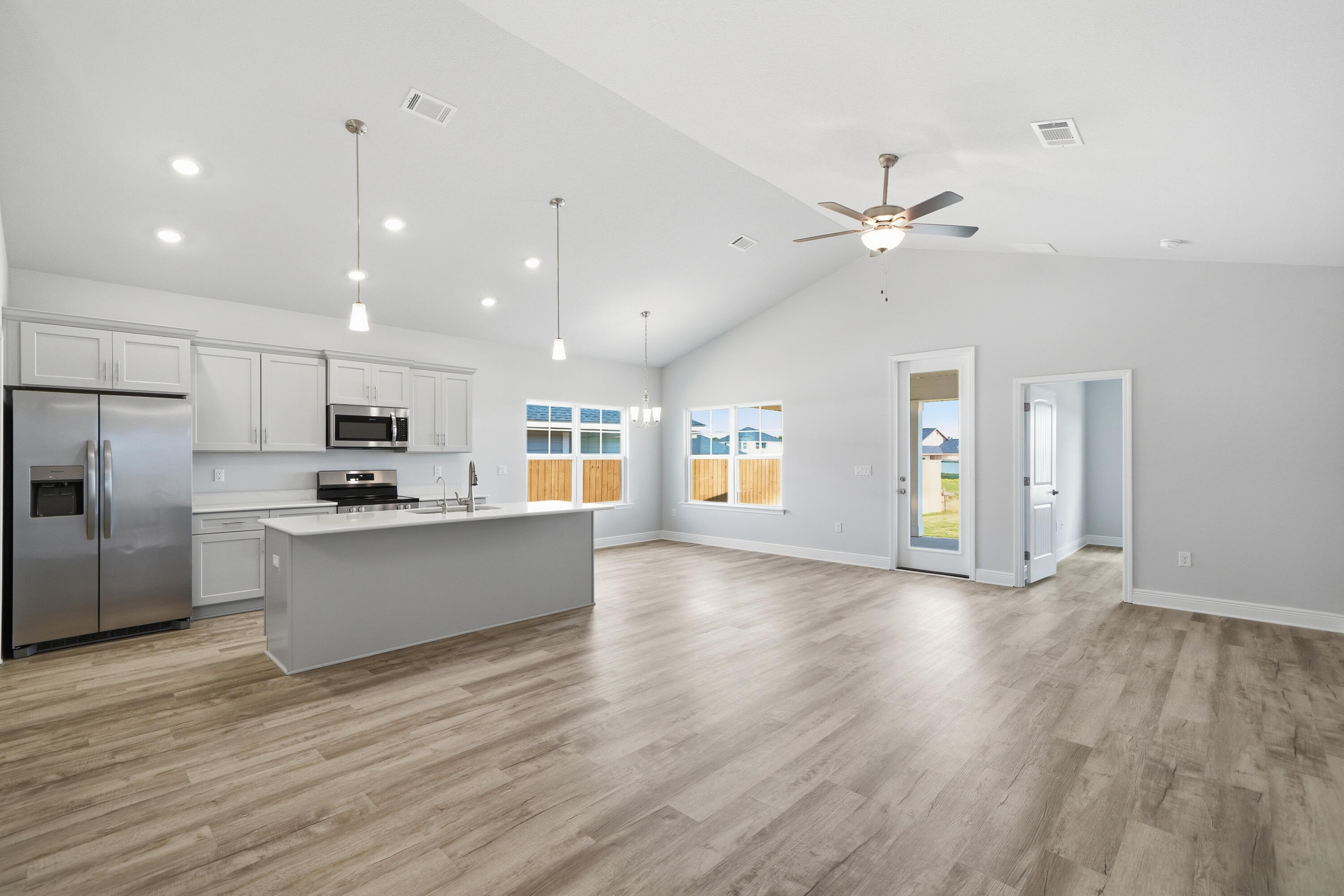 THE BLUFFS AT LAFAYETTE - Residential Lease