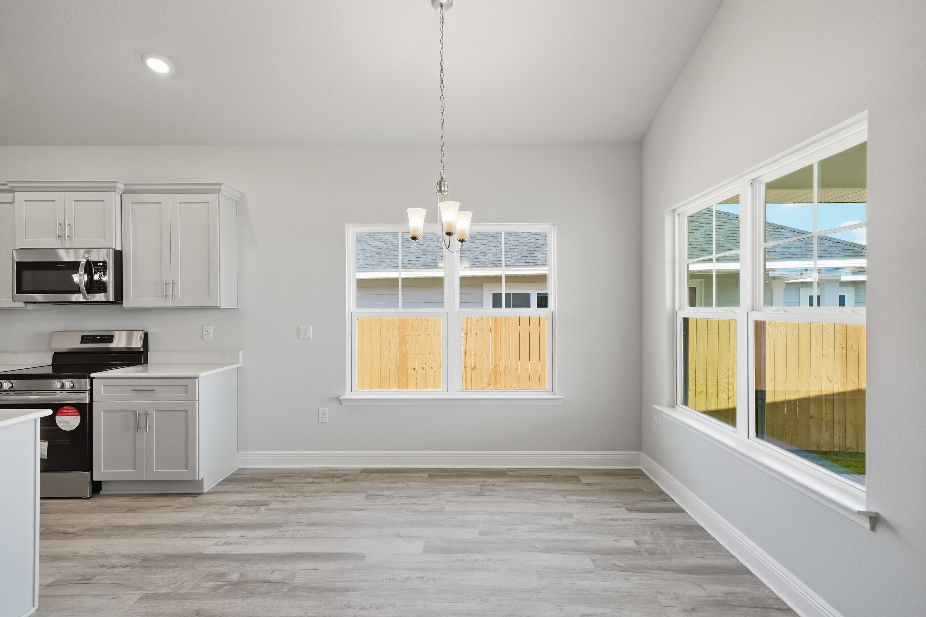 THE BLUFFS AT LAFAYETTE - Residential Lease