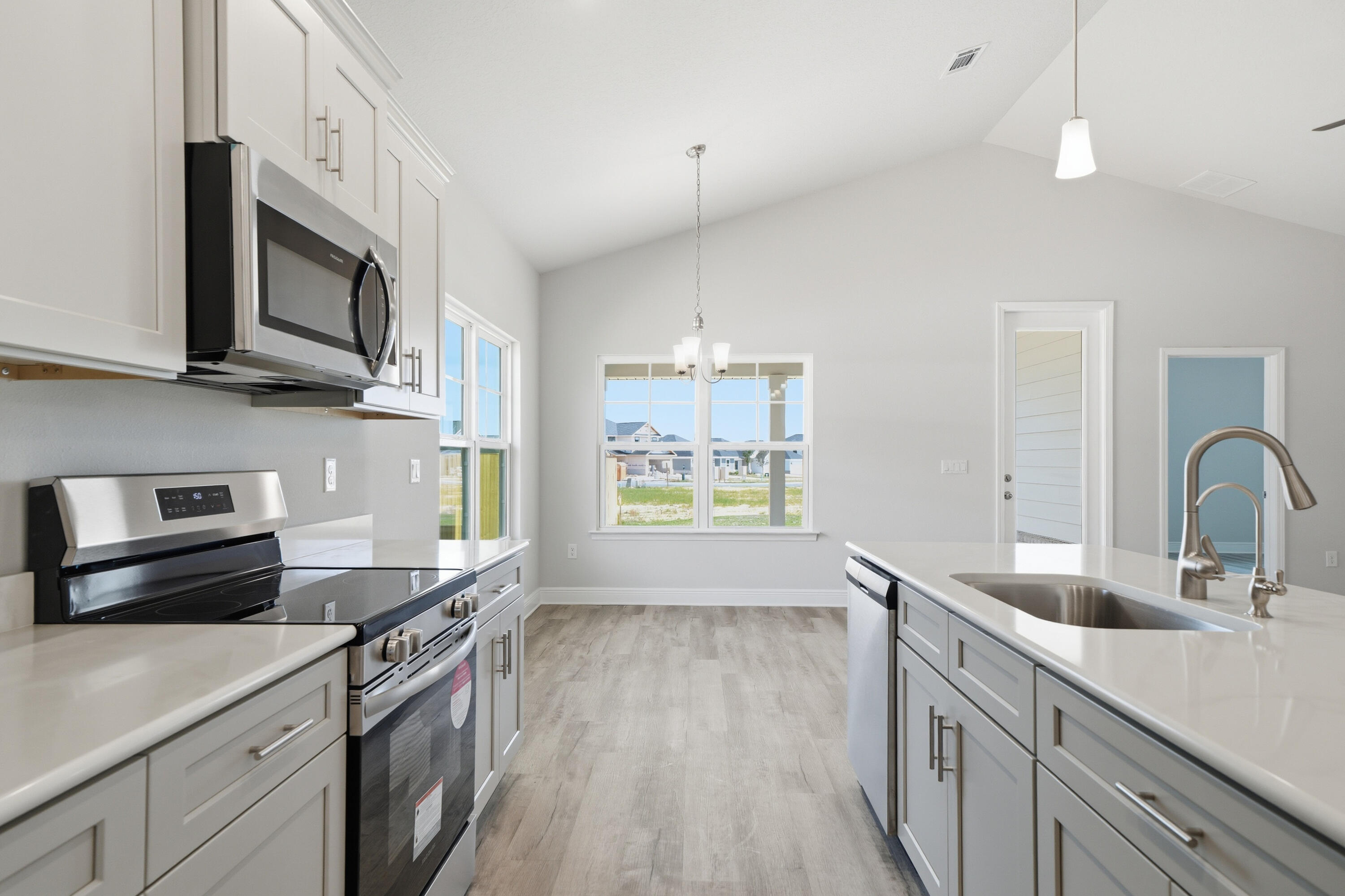 THE BLUFFS AT LAFAYETTE - Residential Lease