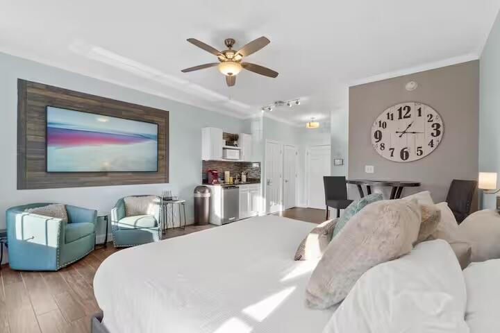 10343 E County Highway 30A B282