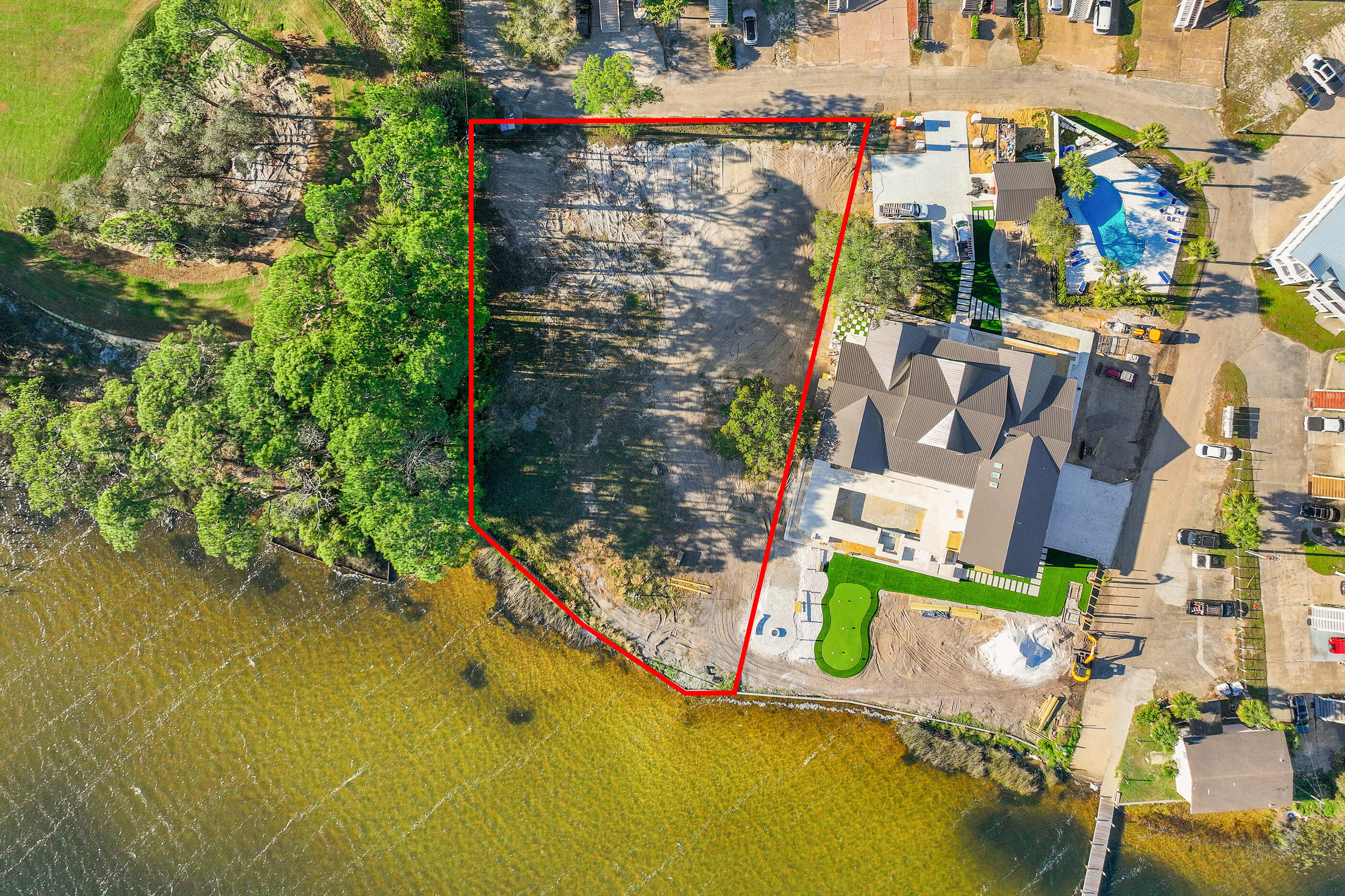 NO RECORDED SUBDIVISION - Land