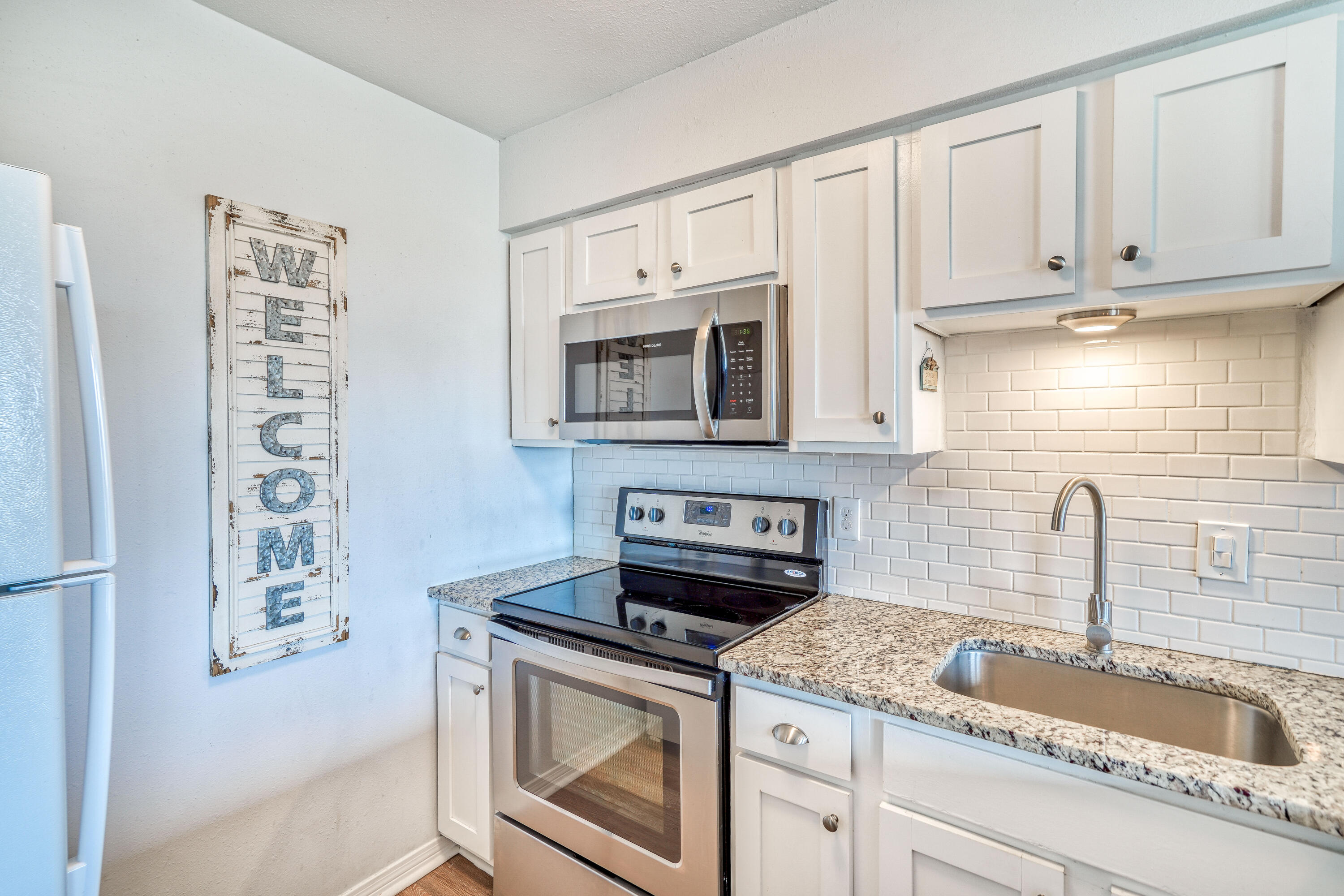 BEACHFRONT 2 PH 1 - Residential