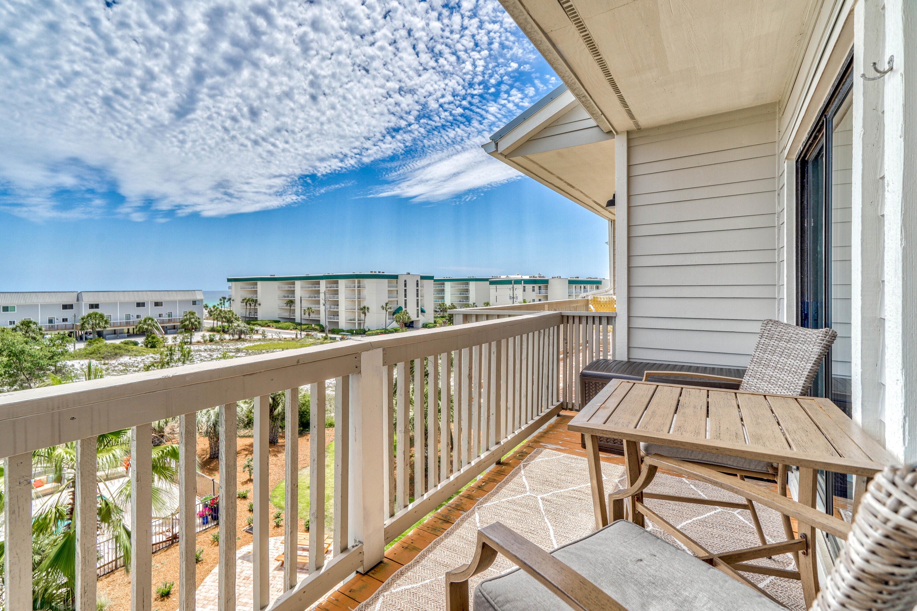 BEACHFRONT 2 PH 1 - Residential