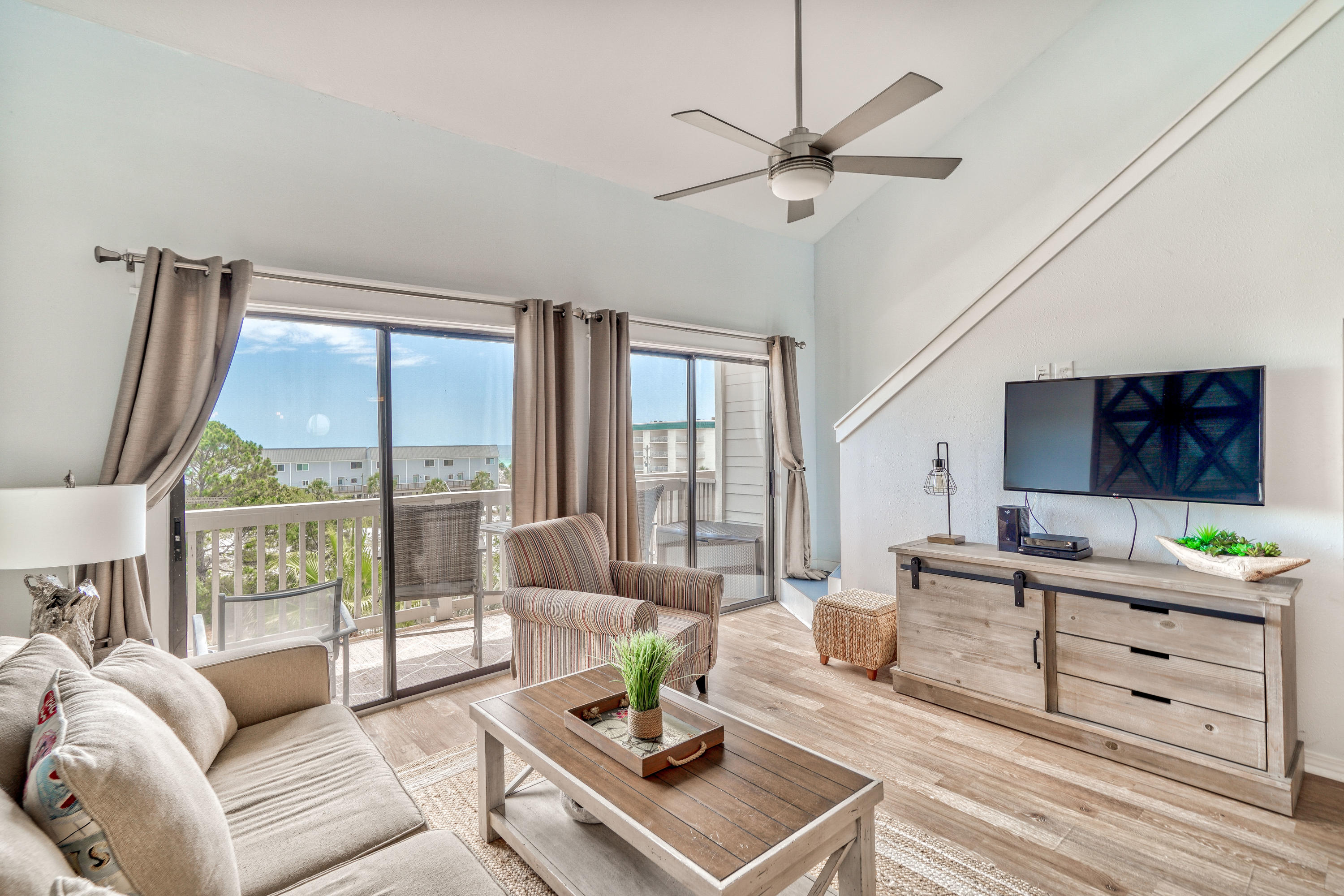 BEACHFRONT 2 PH 1 - Residential