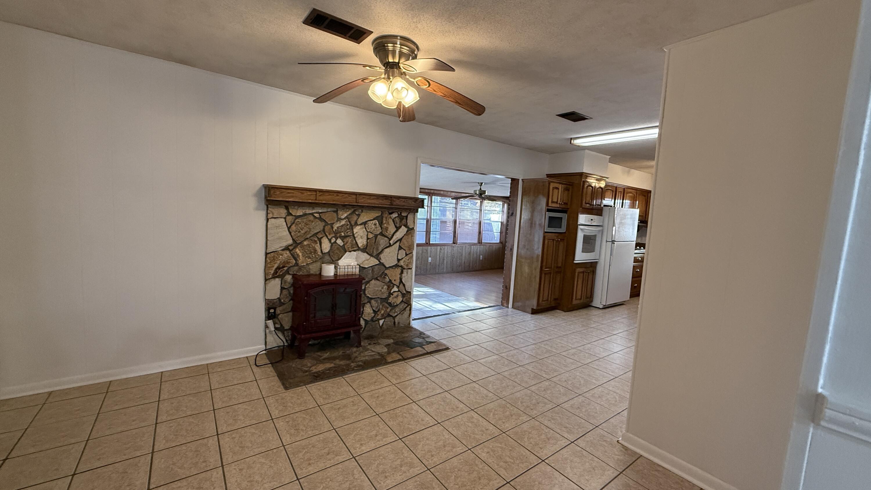 LEOTA MILLER S/D - Residential