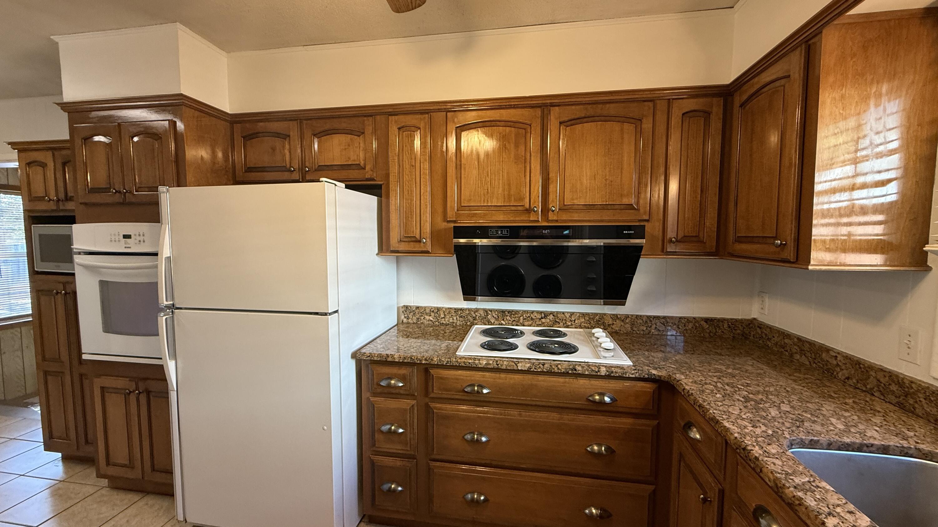 LEOTA MILLER S/D - Residential