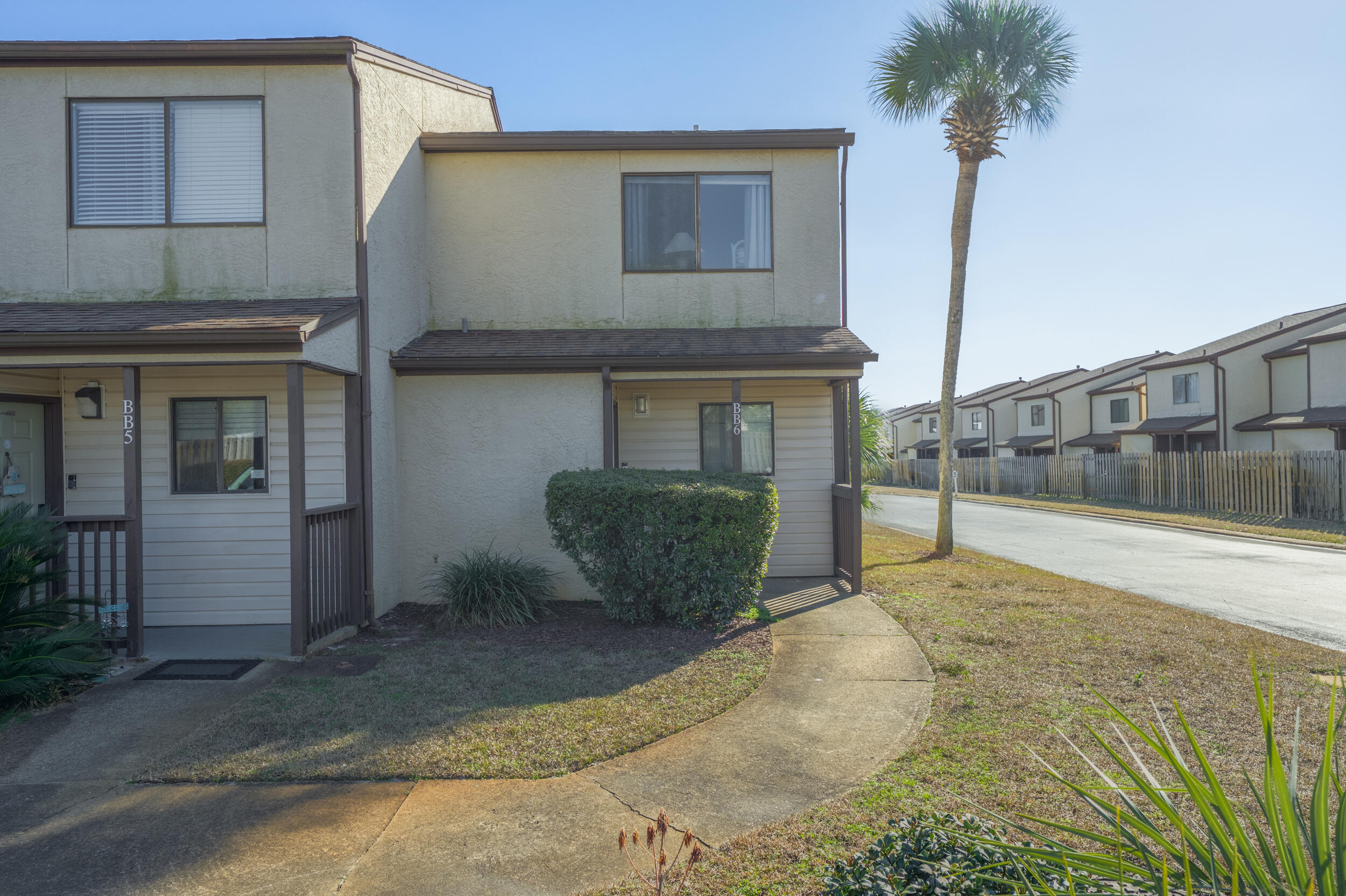 PORTSIDE CONDO - Residential