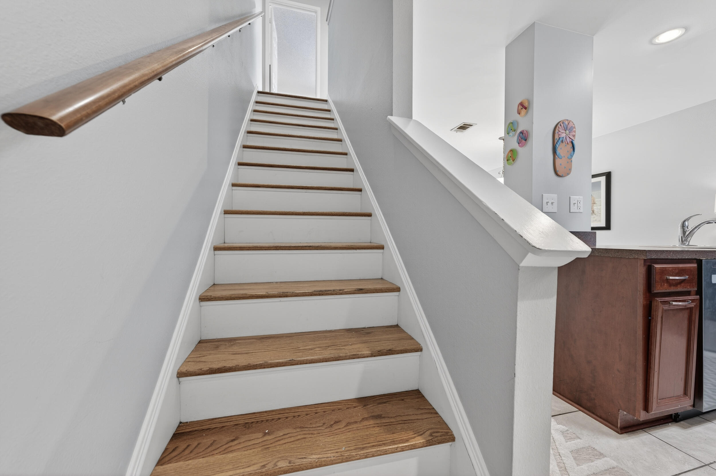 PORTSIDE CONDO - Residential
