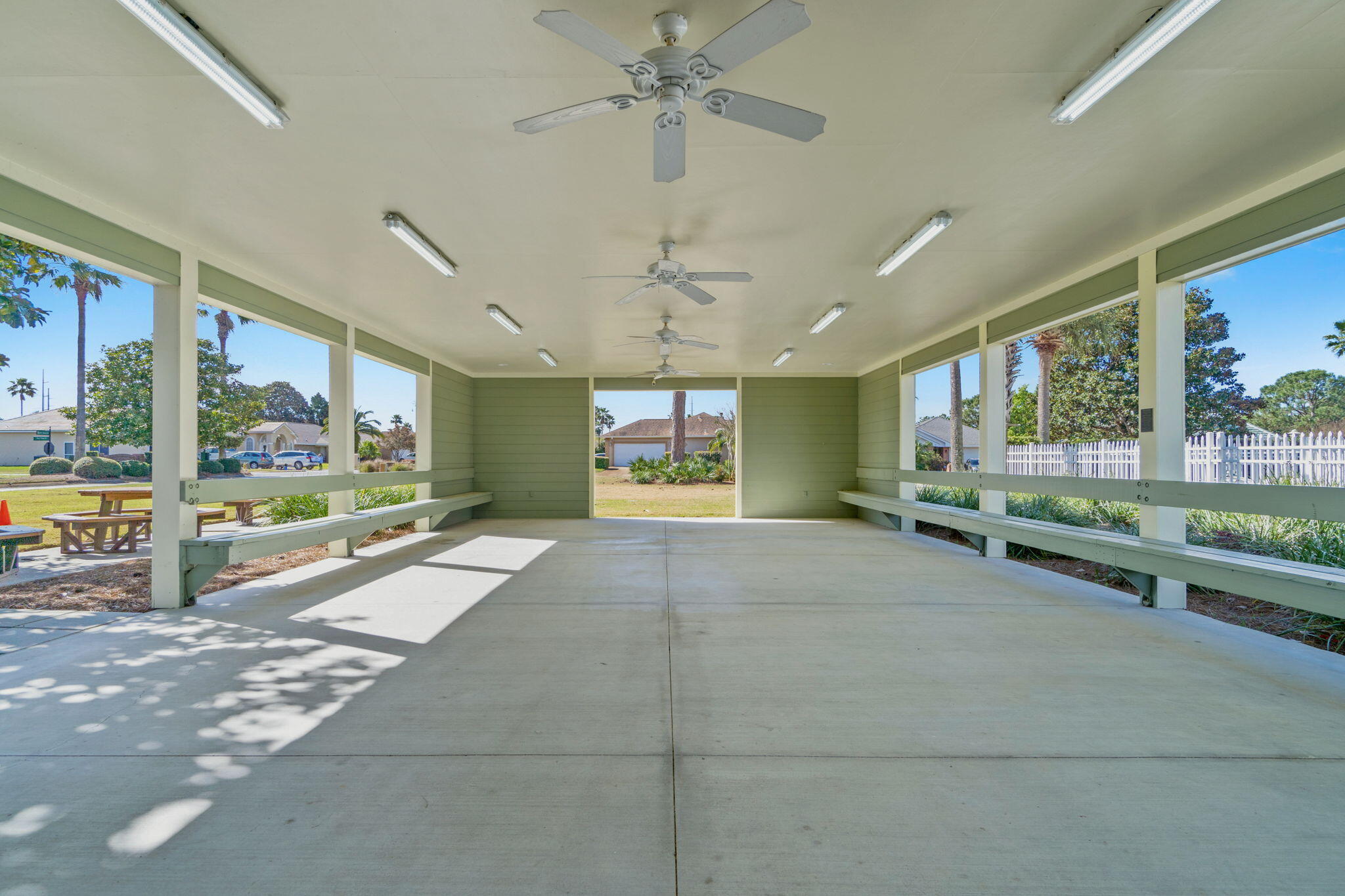 BAYSIDE - Residential