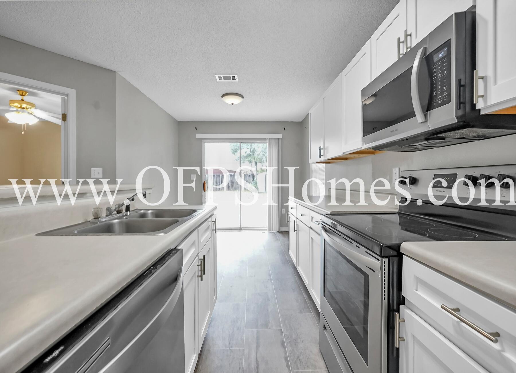 OAKDALE MINI FARMS - Residential Lease