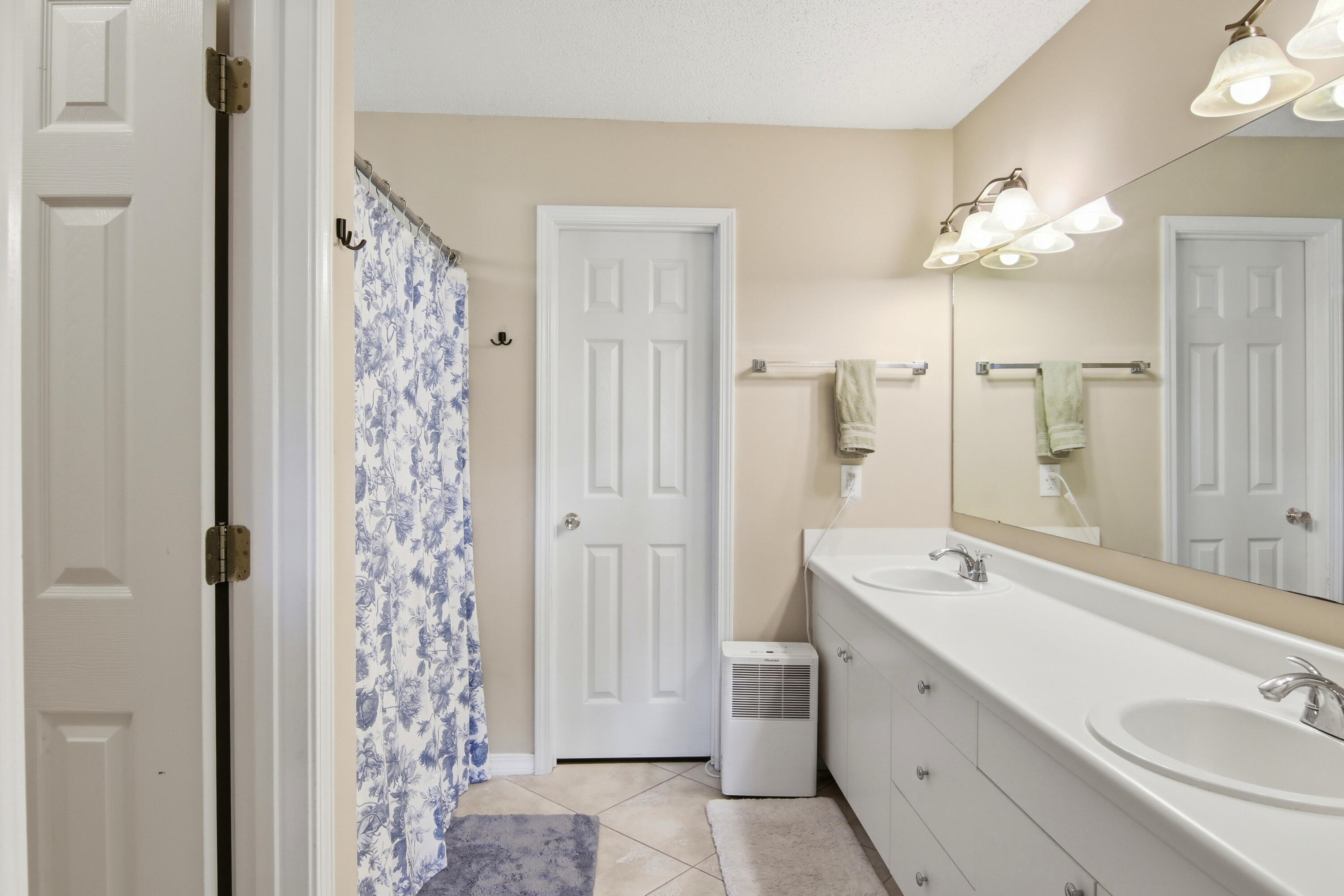 SAILBOAT COVE S/D - Residential