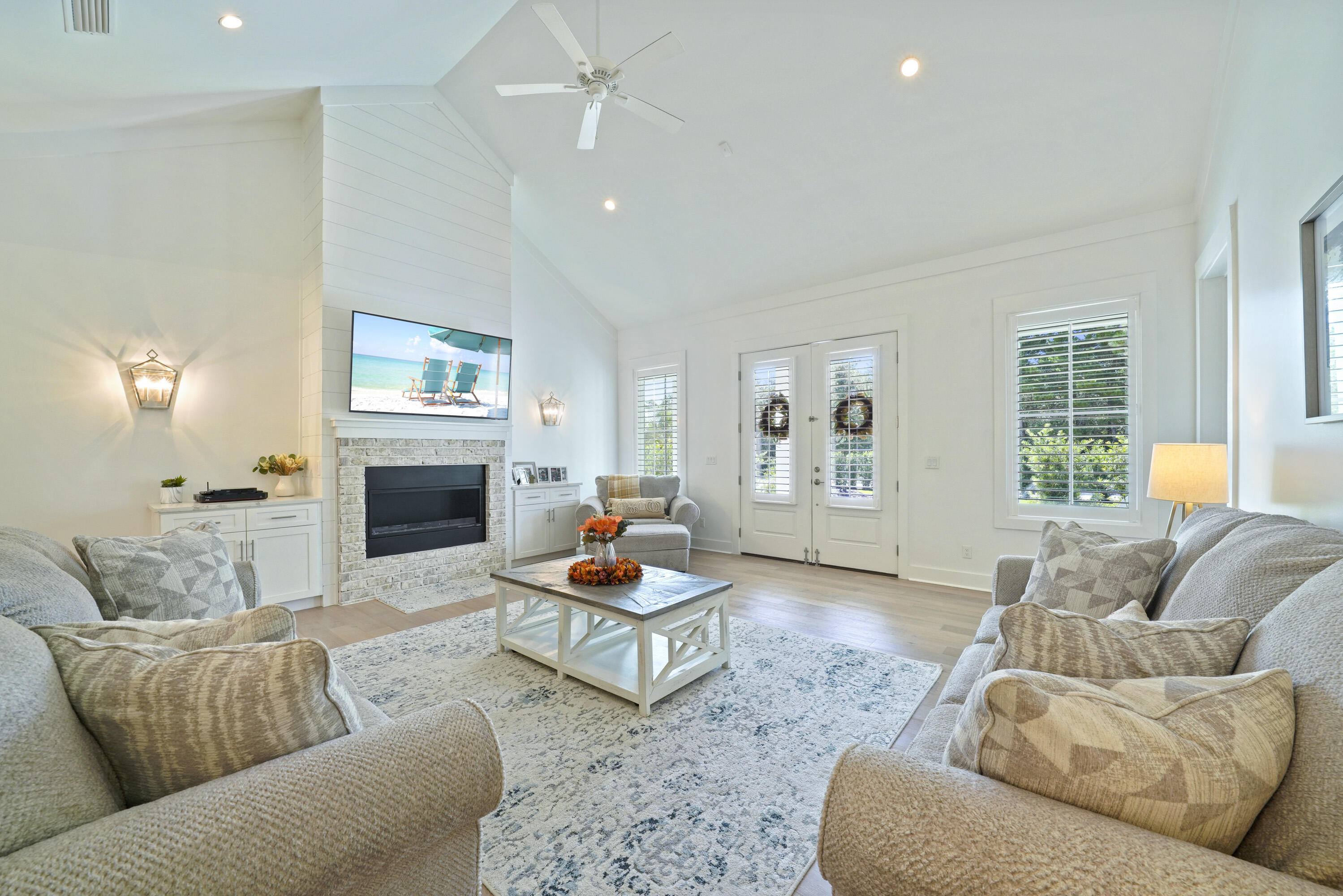 BEACH VIEW HEIGHTS UNREC - Residential