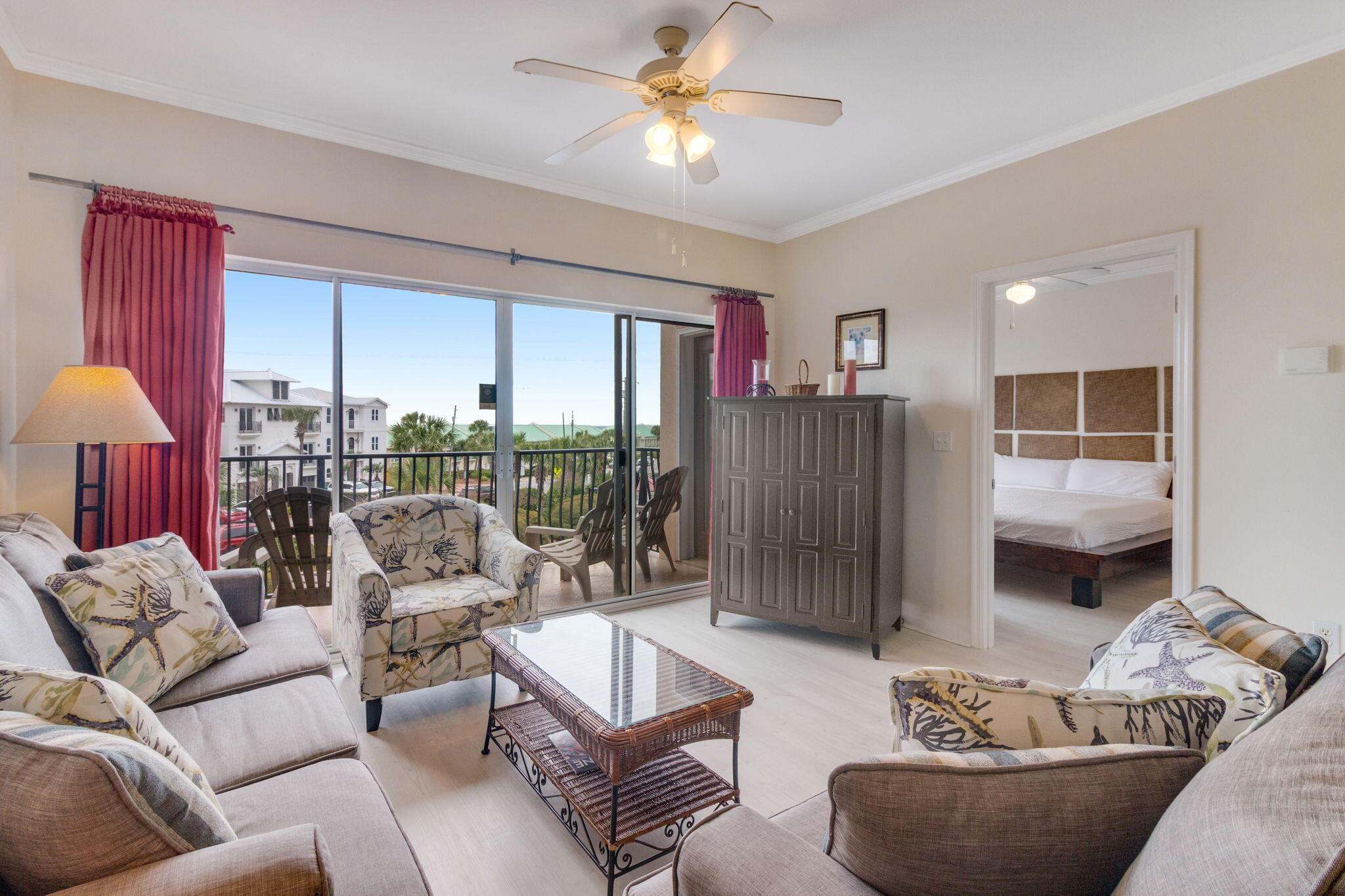 EMERALD WATERS - Residential