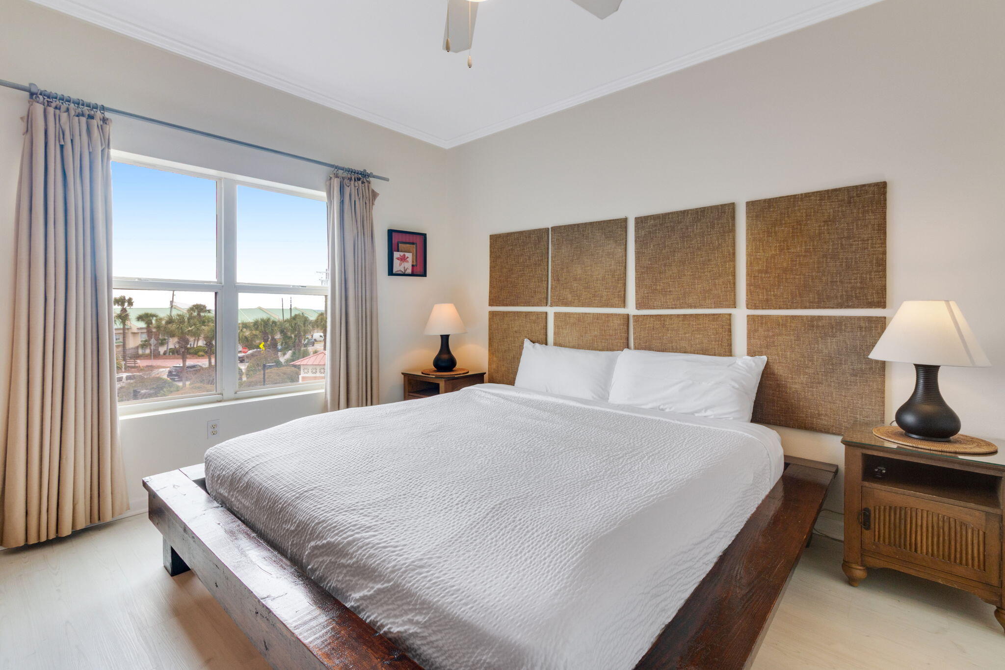 EMERALD WATERS - Residential