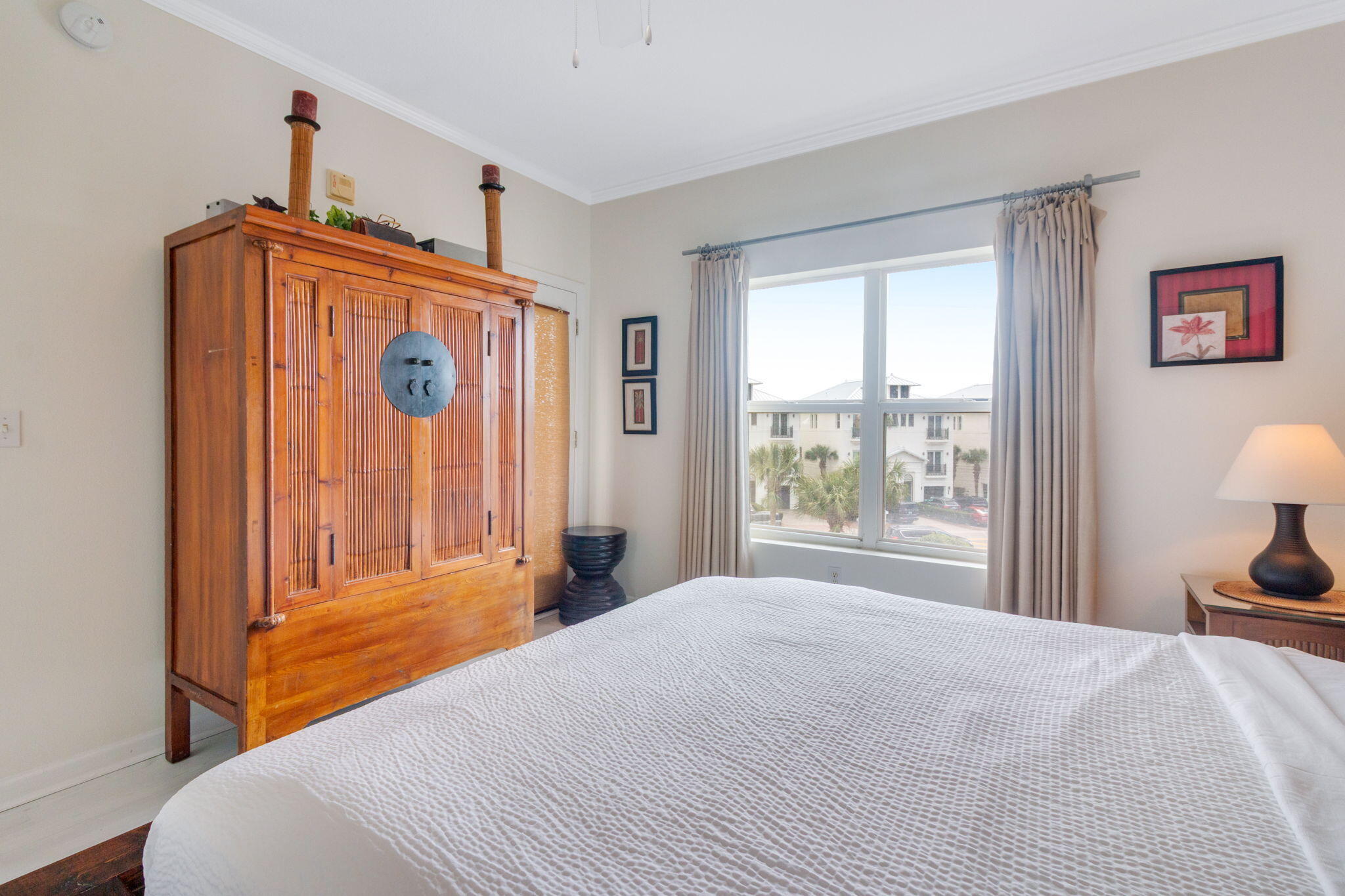 EMERALD WATERS - Residential