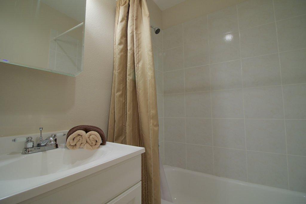 SUGAR BEACH T/H - Residential